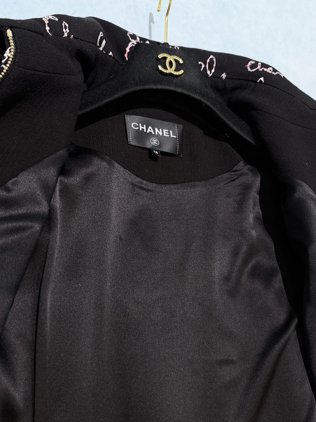 Куртки И Пуховики Женские Chanel 19246738