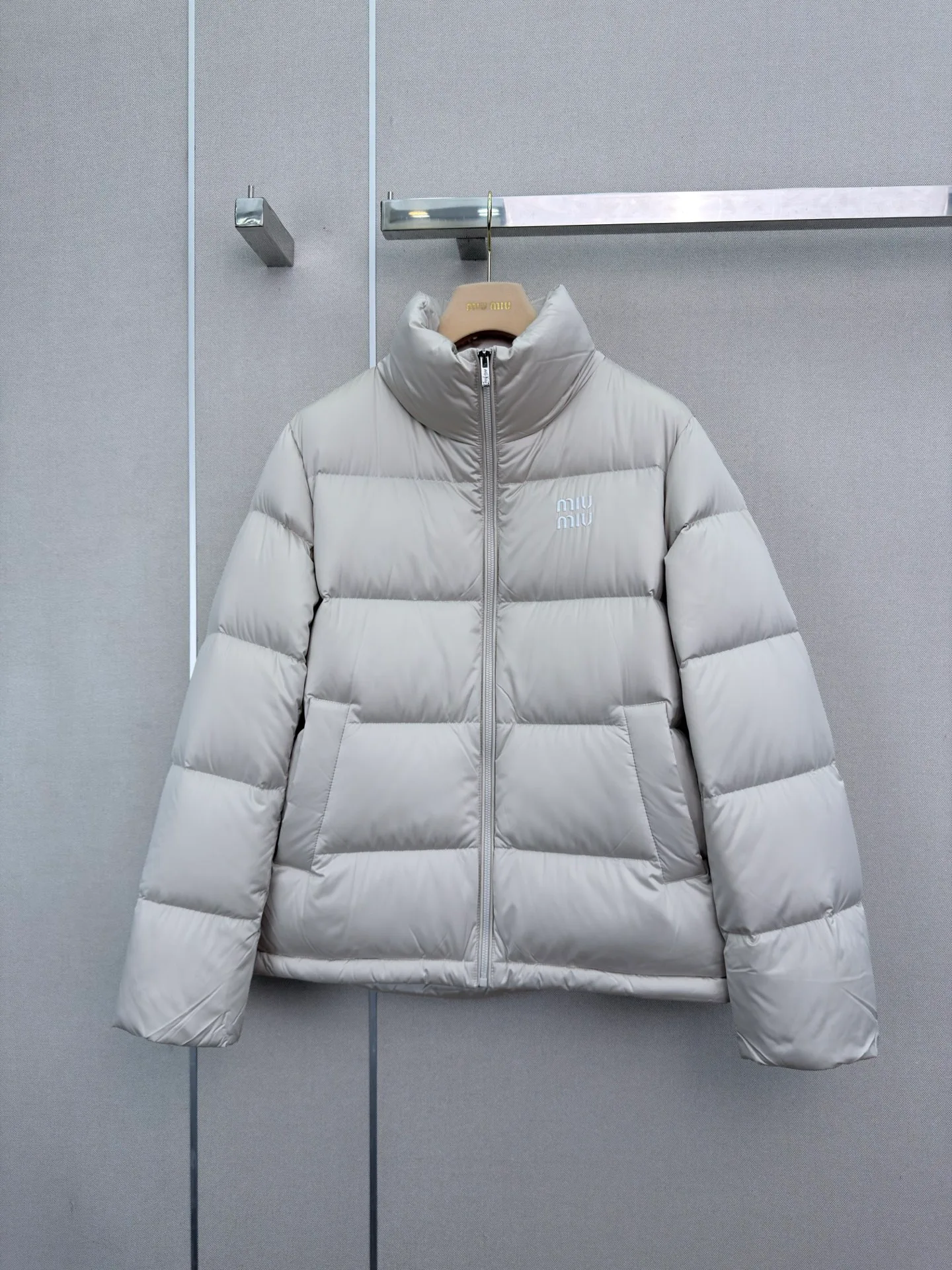 Куртки И Пуховики Женские Miu Miu 19555746