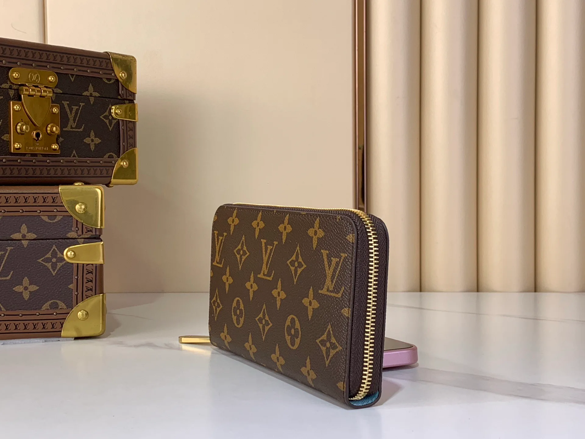 Клатчи Женские Louis Vuitton 13582756