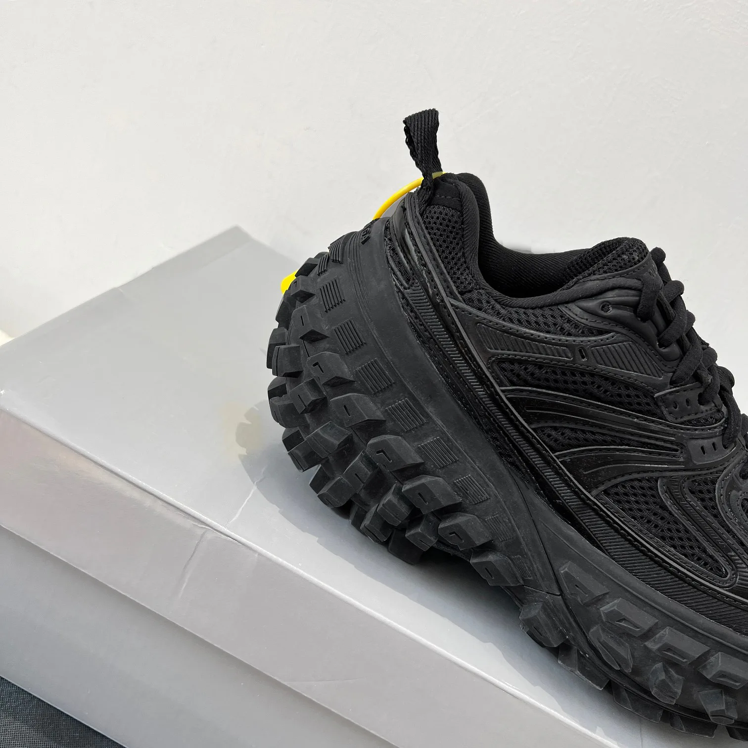 Кроссовки Женские Balenciaga 6428063