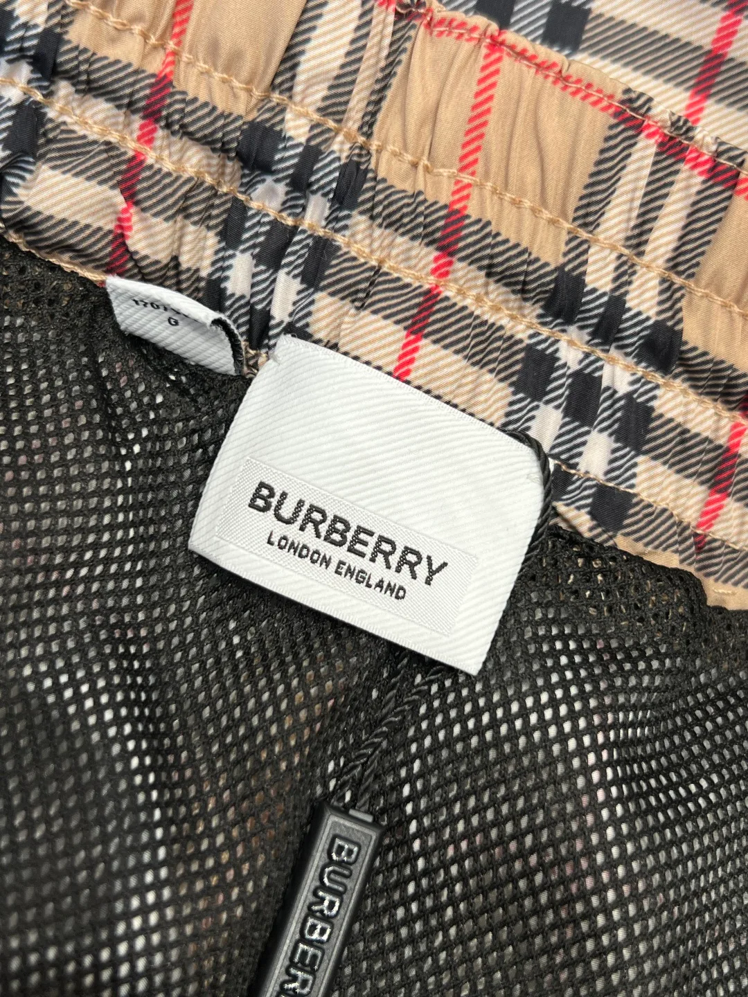 Шорты Мужские Burberry 17303436