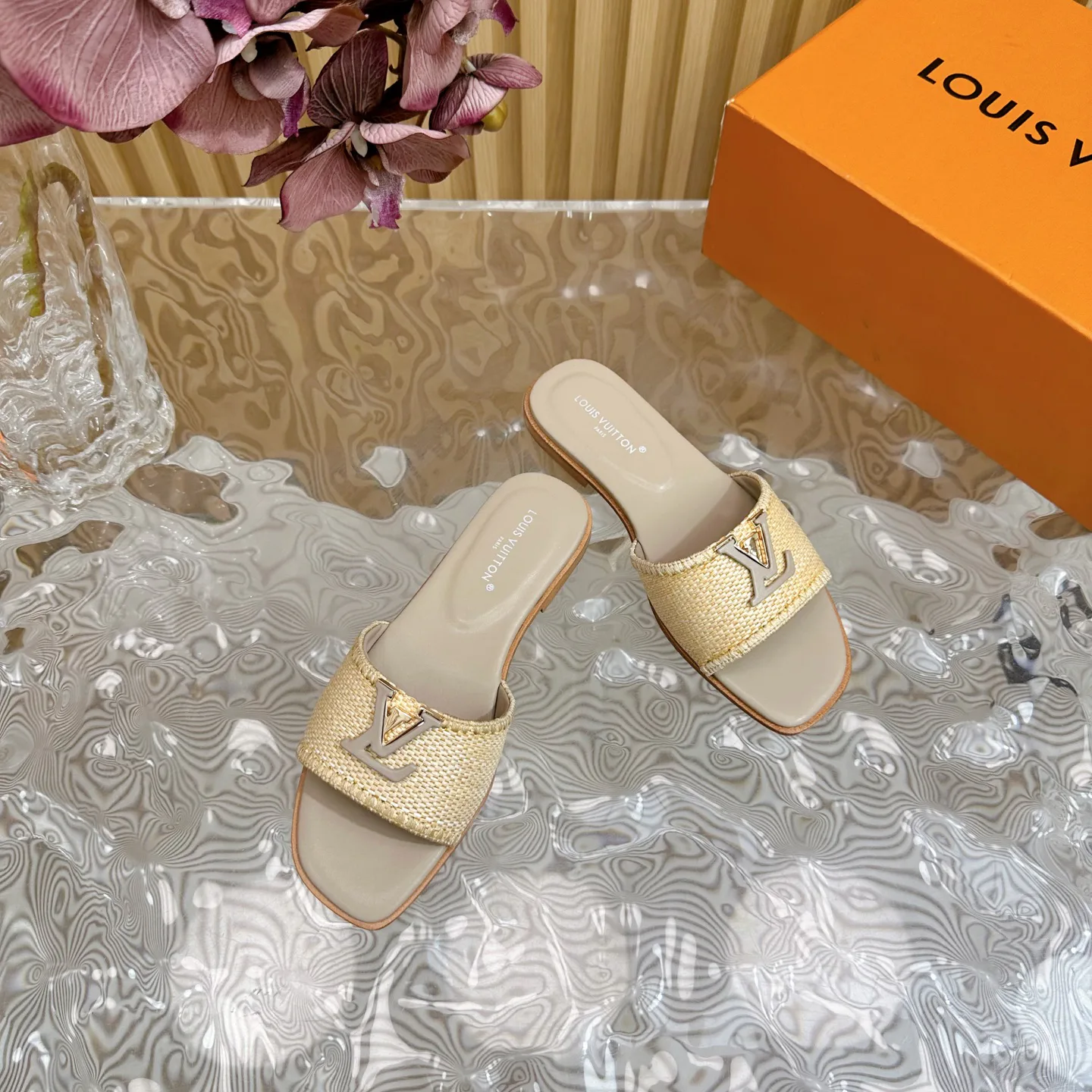 Шлепанцы Женские Louis Vuitton 629243