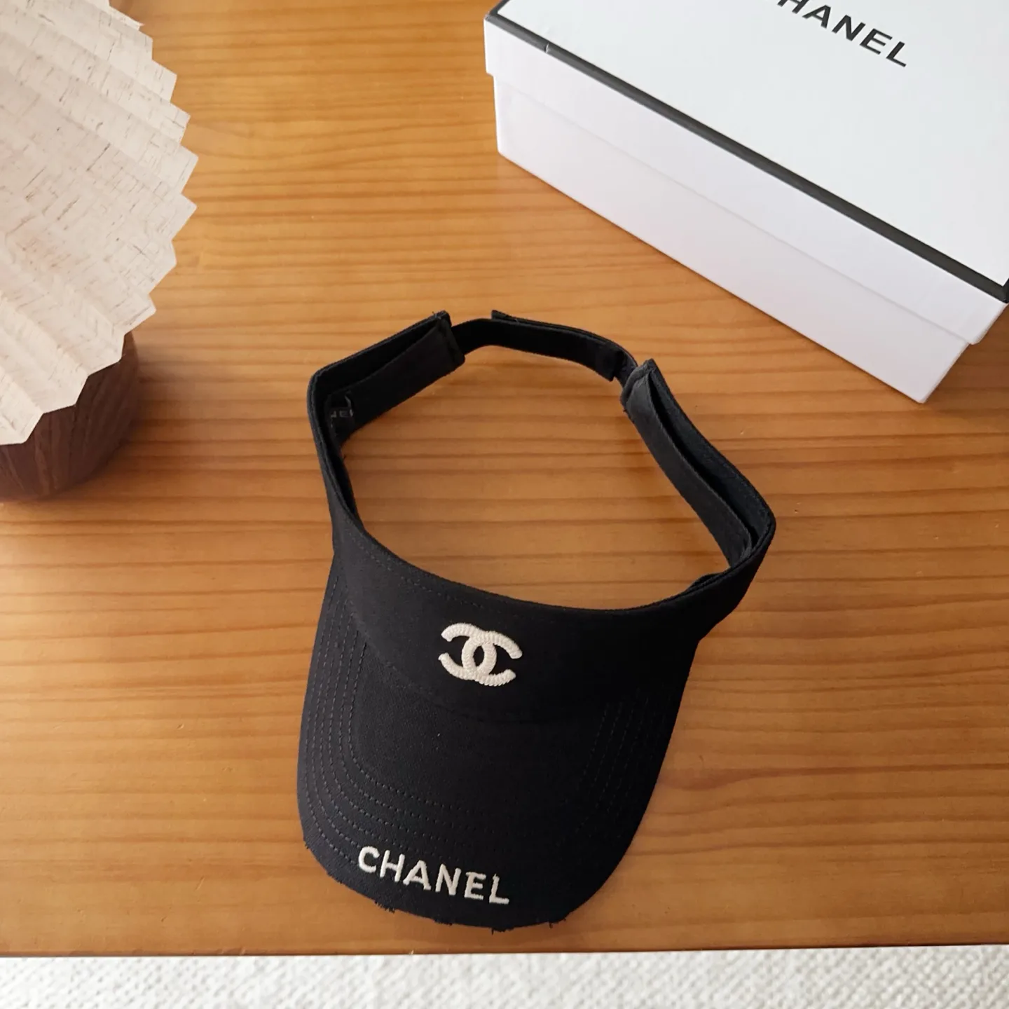 Головные Уборы Chanel 17467554