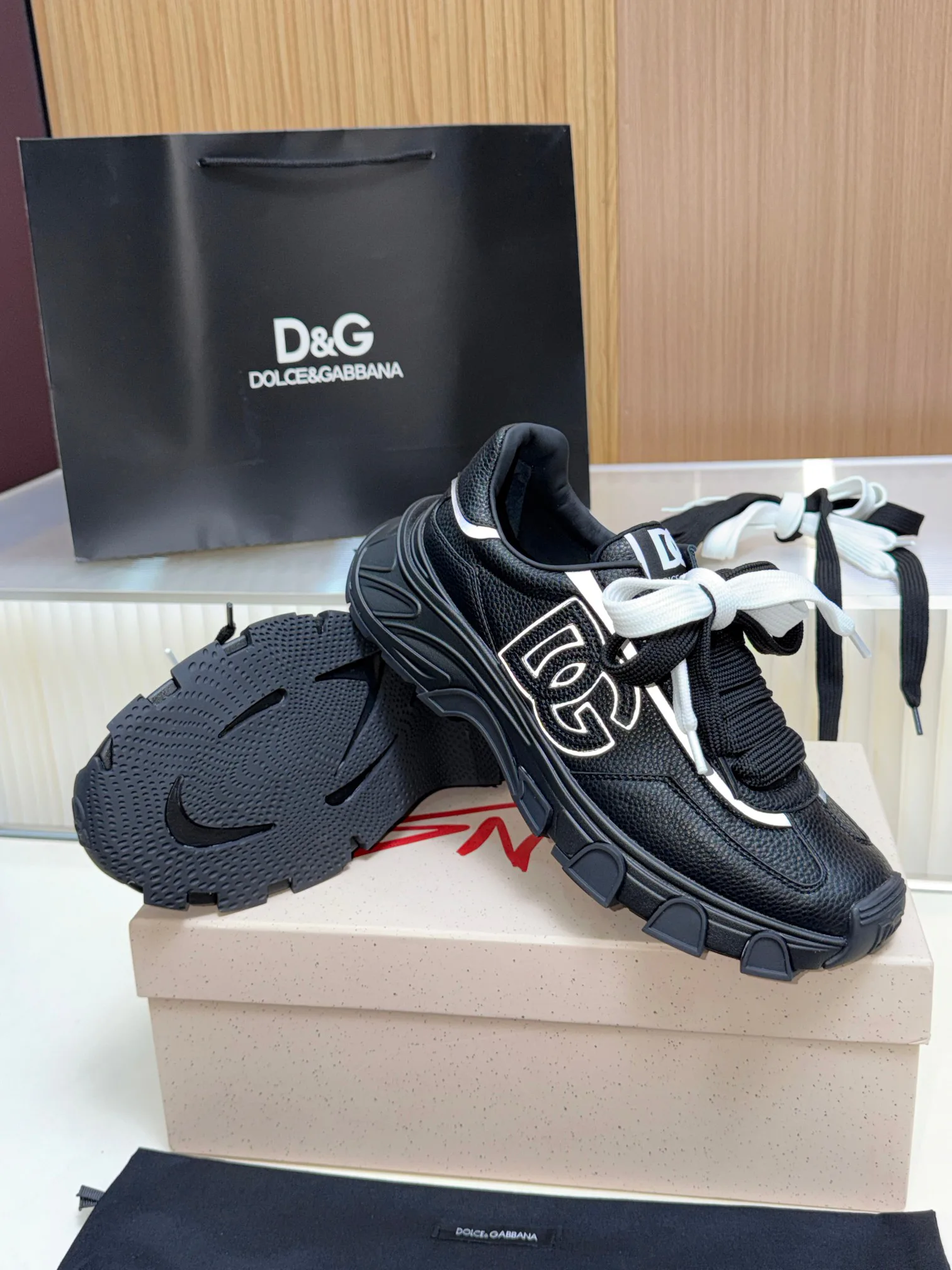 Кроссовки Женские Dolce & Gabbana 17725148