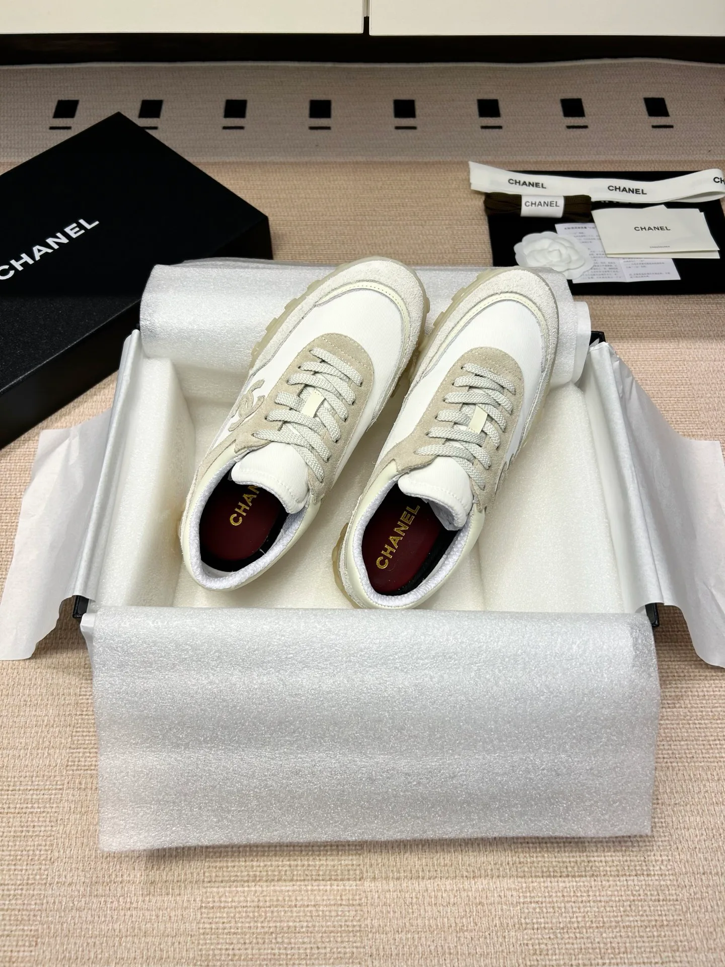 Кроссовки Женские Chanel 11579320