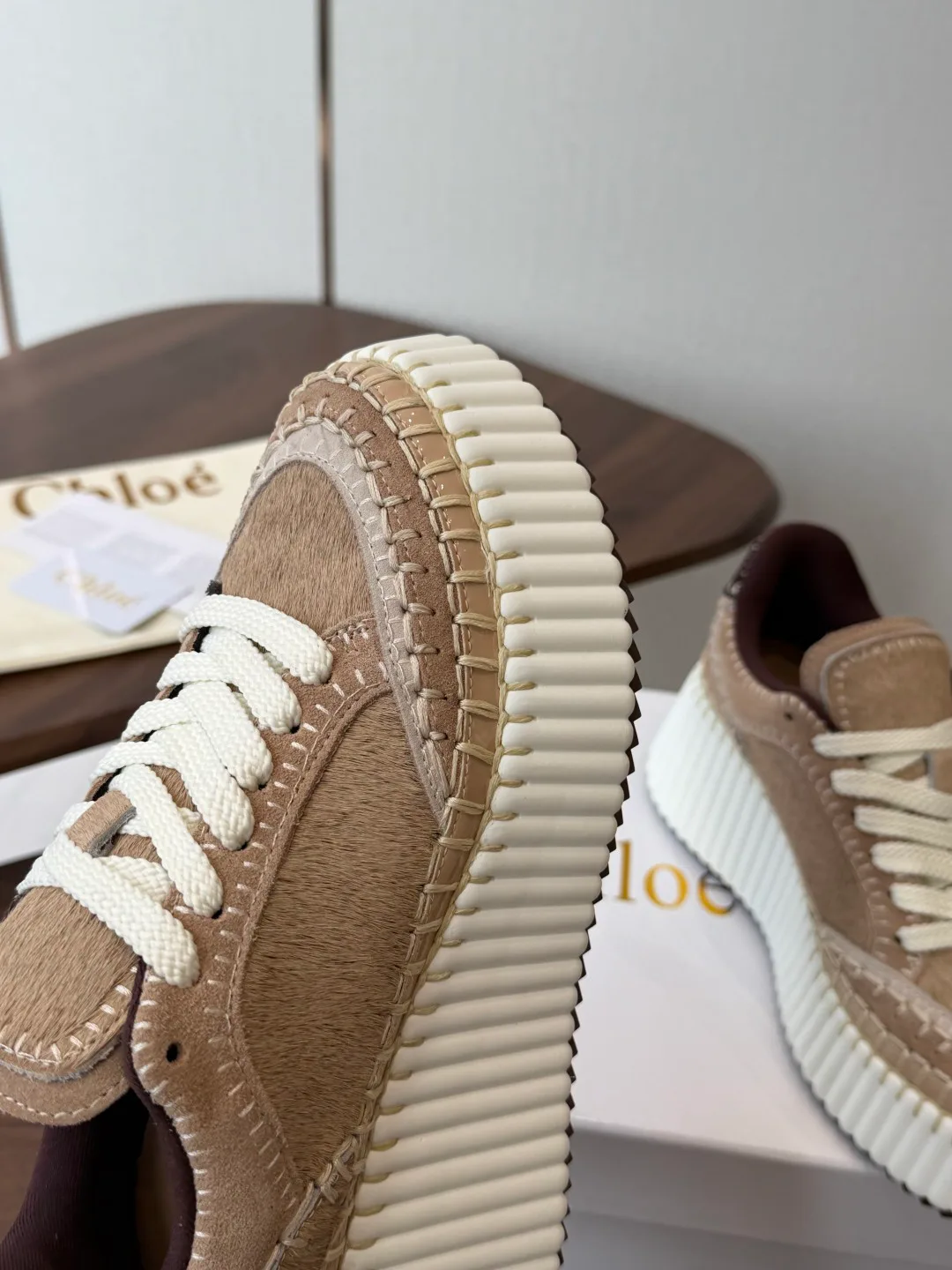 Кроссовки Женские Chloe 19539985