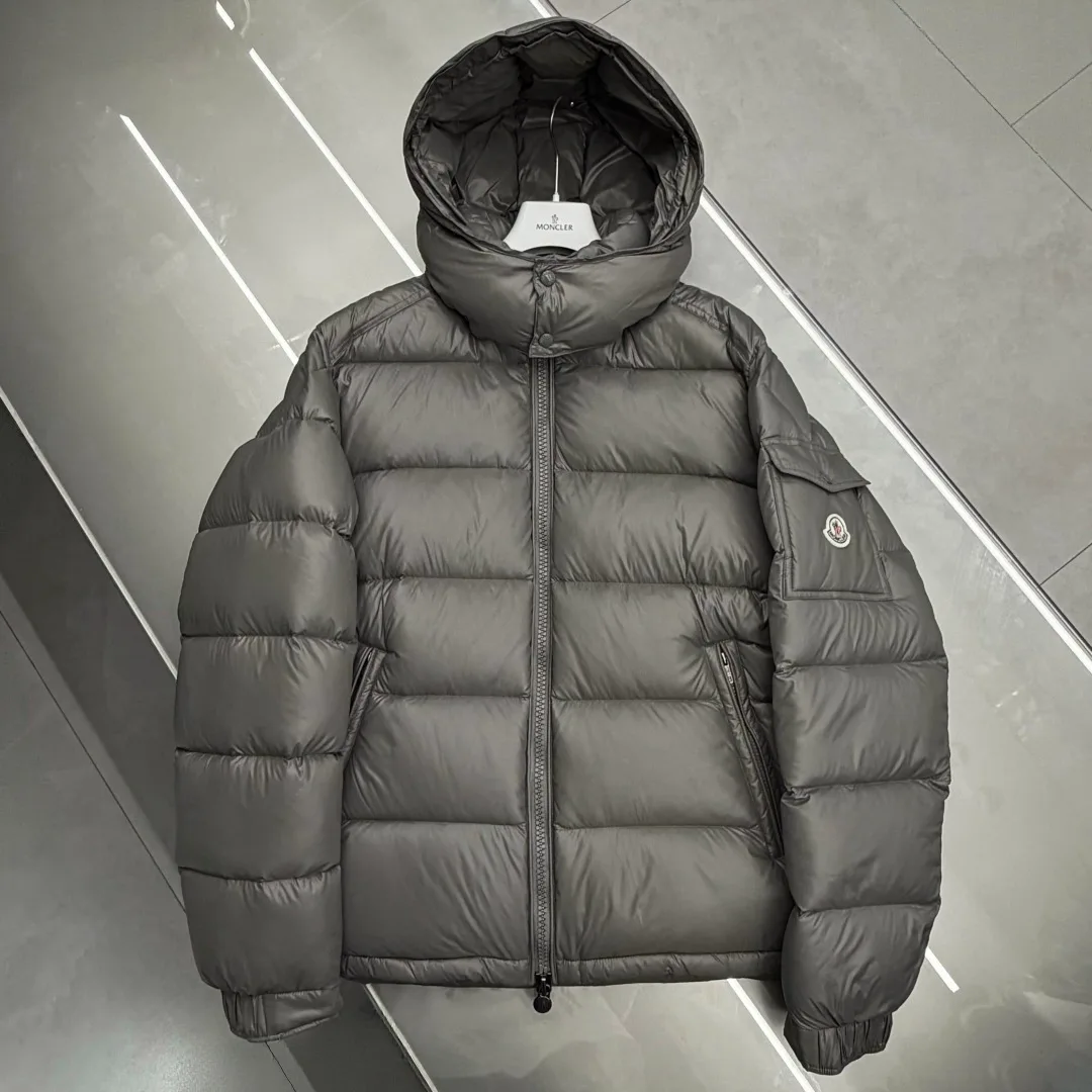 Куртки И Пуховики Мужские Moncler 17391871