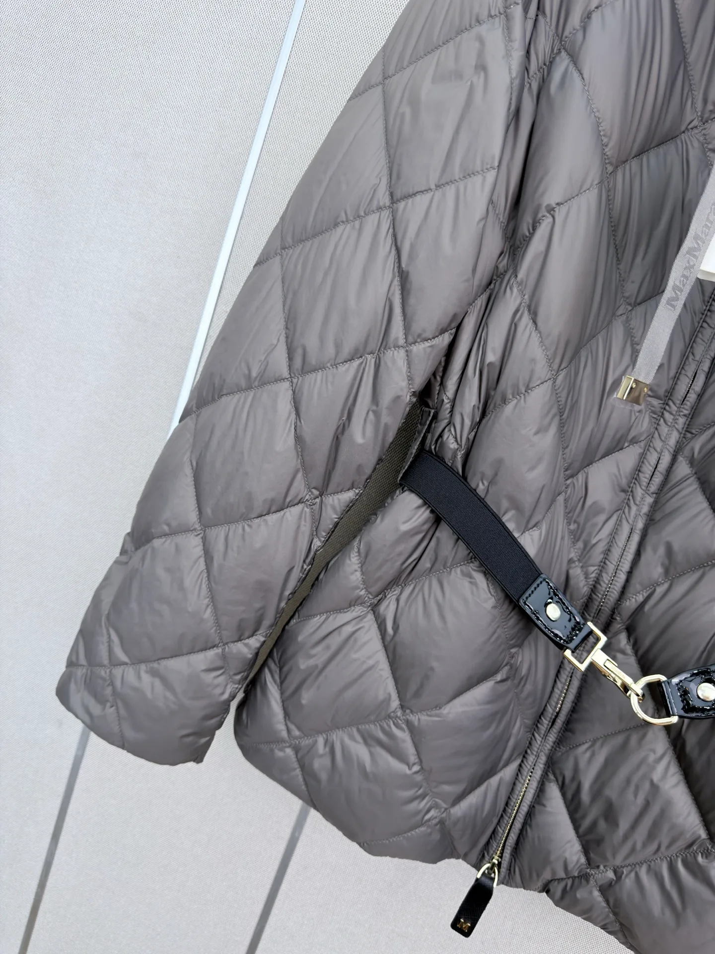 Куртки И Пуховики Женские Max Mara 18023436