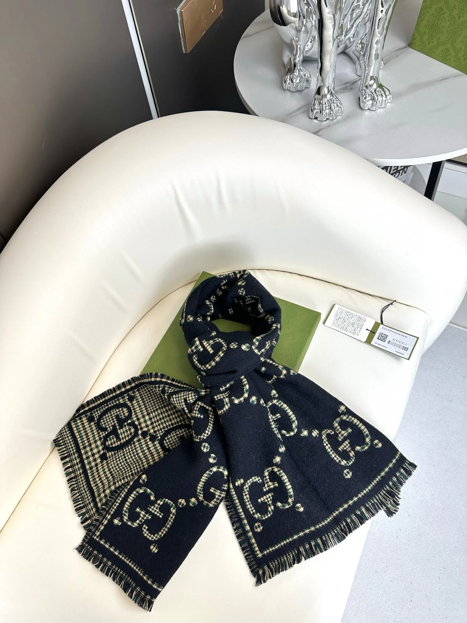 Шарфы Gucci 17911078