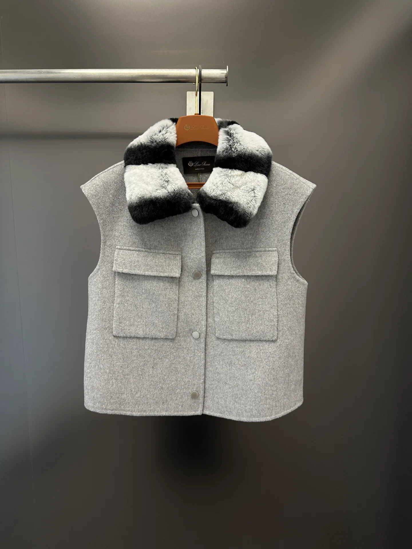 Жилеты Женские Loro Piana 18226700