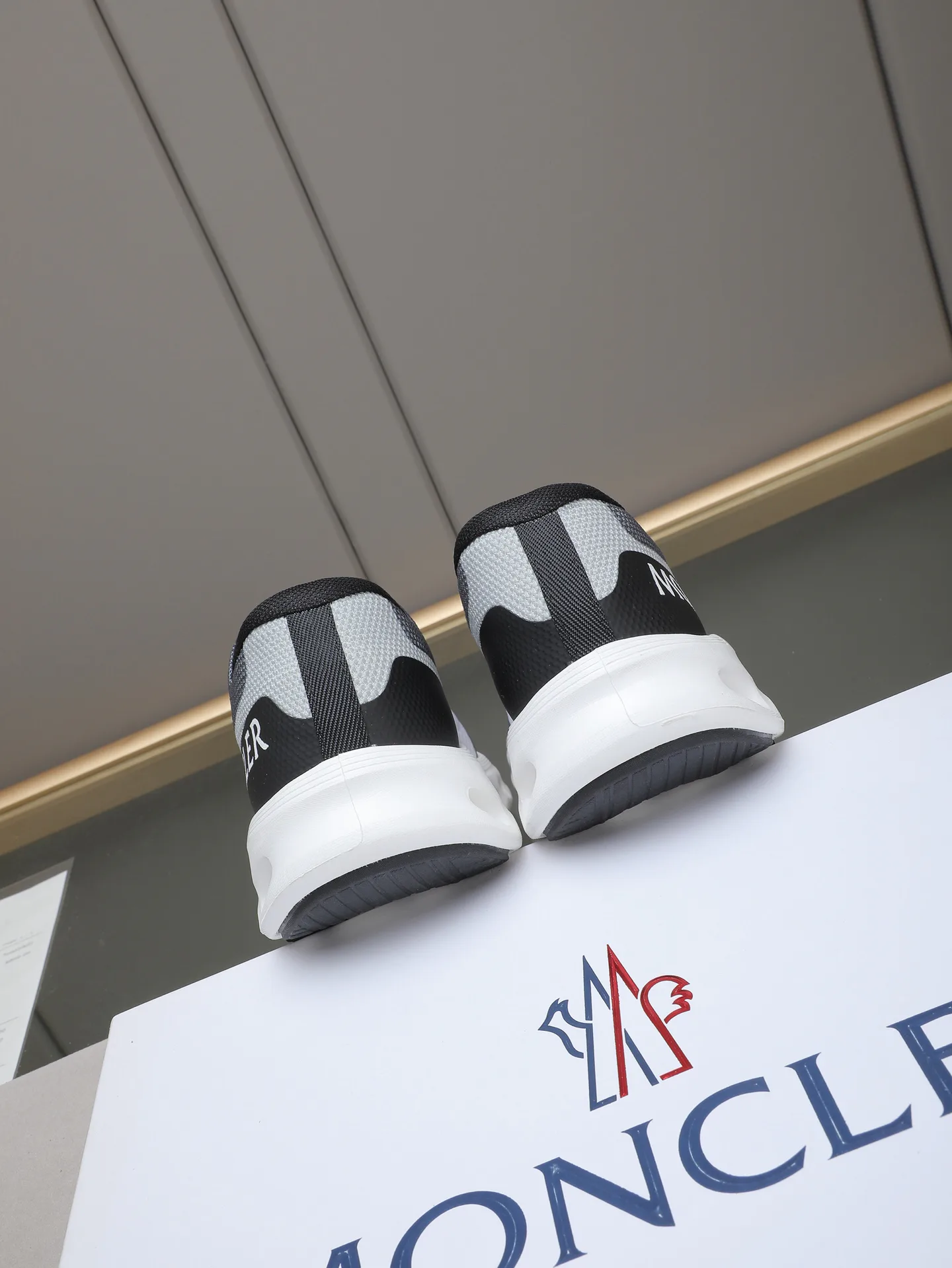 Кроссовки Мужские Moncler 382775