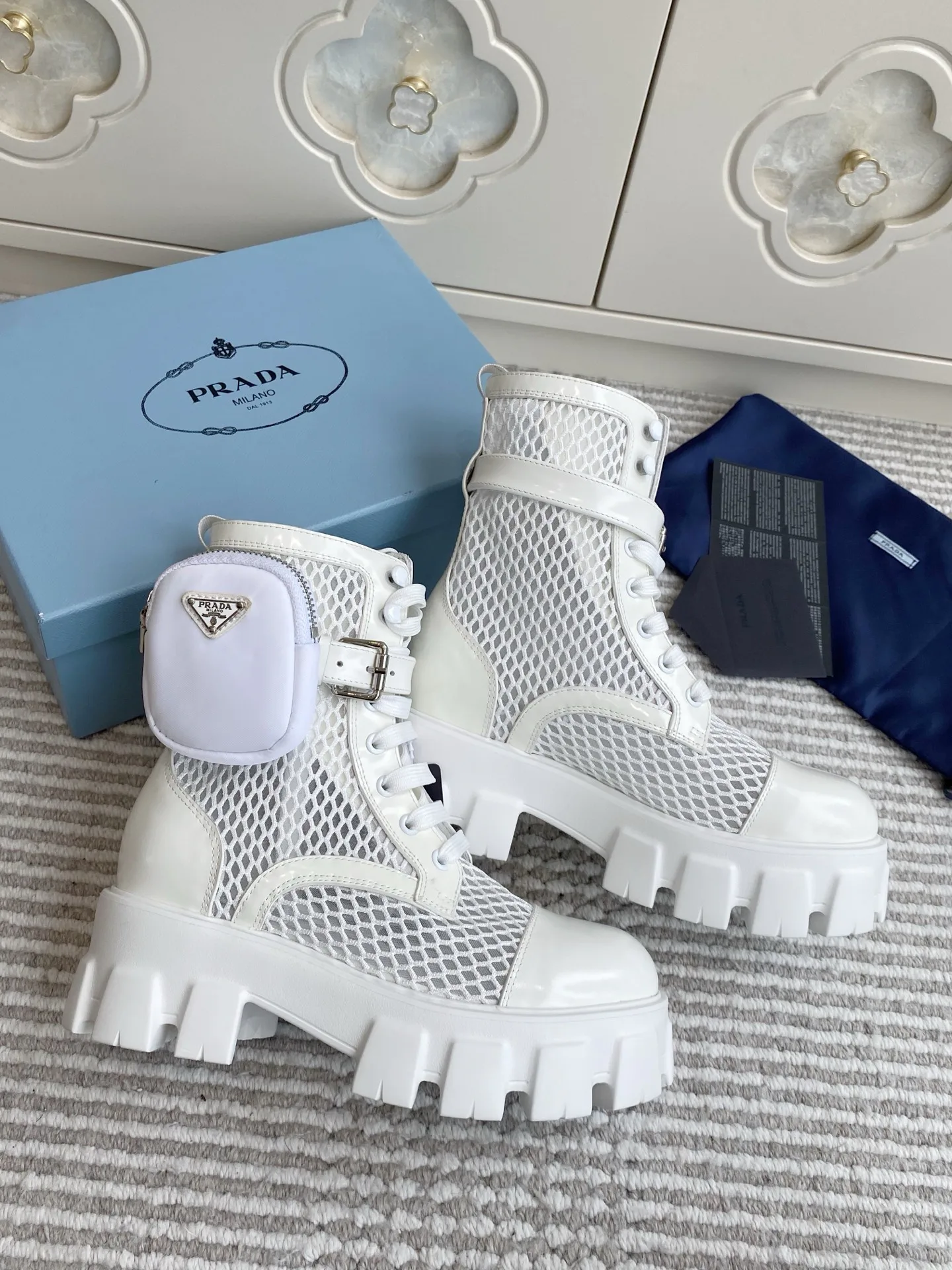 Ботинки Женские Prada 13351329