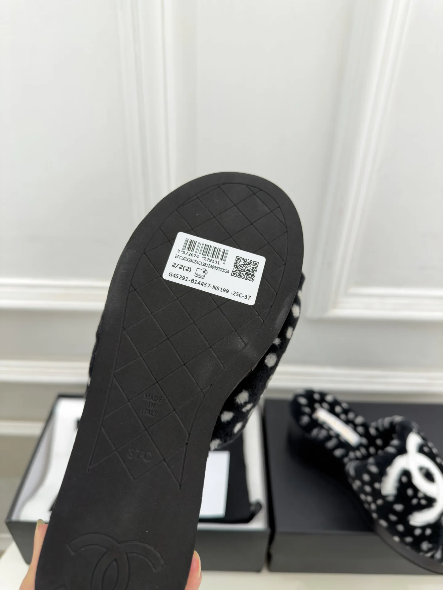Тапочки Женские Chanel 18346891