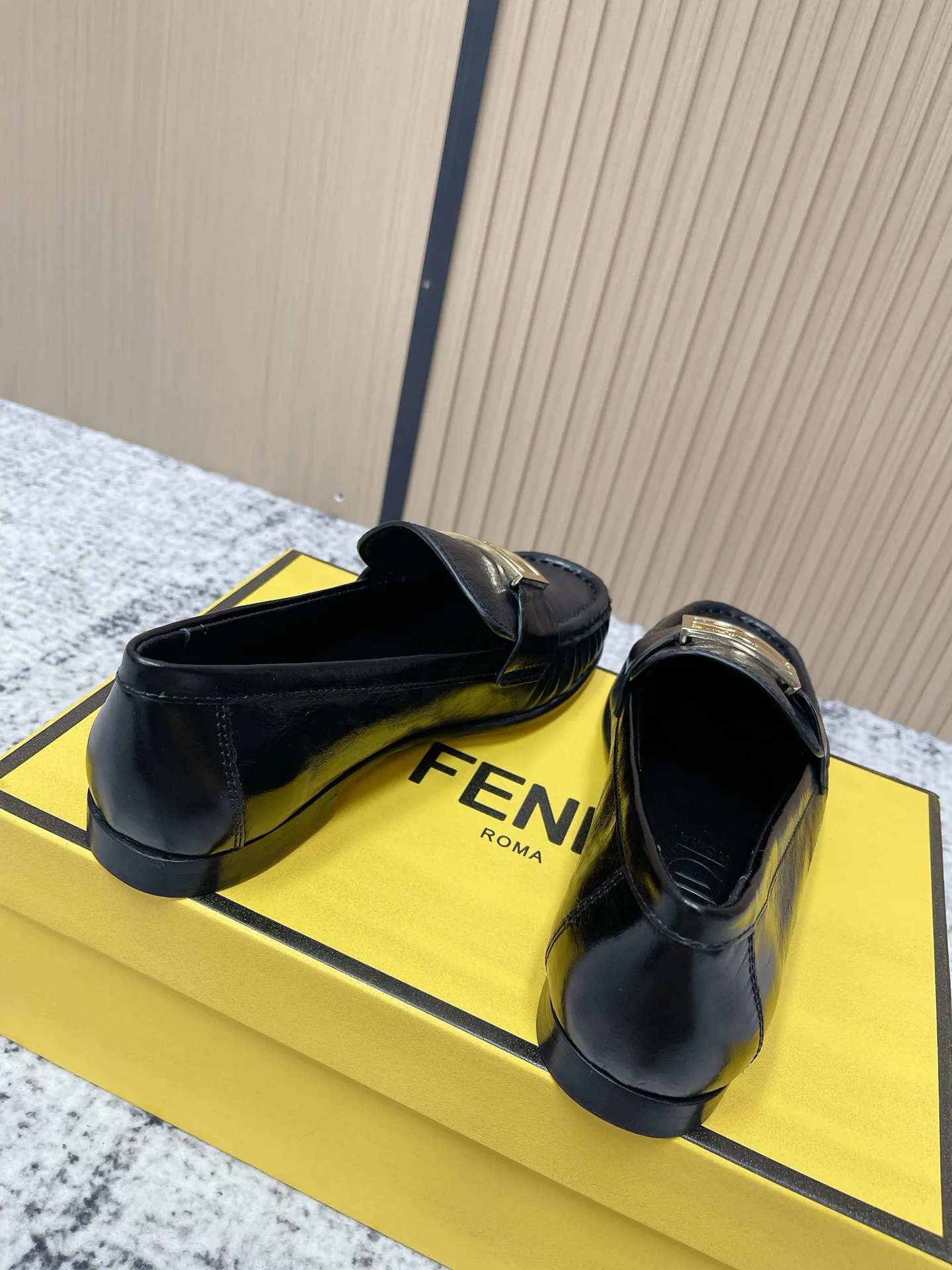 Лоферы И Мокасины Женские Fendi 380809