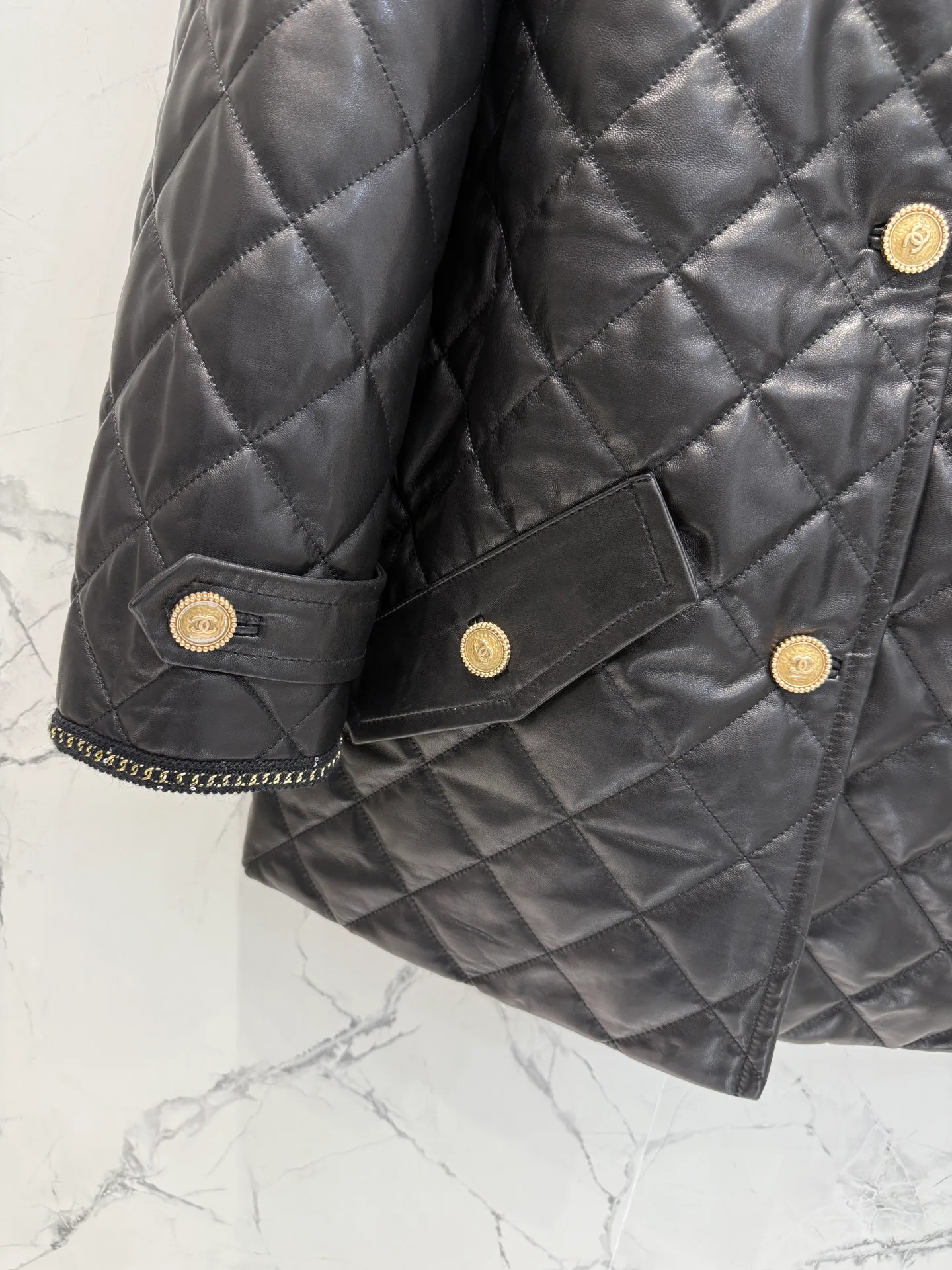 Кожаные Куртки И Дублёнки Женские Chanel 10624731