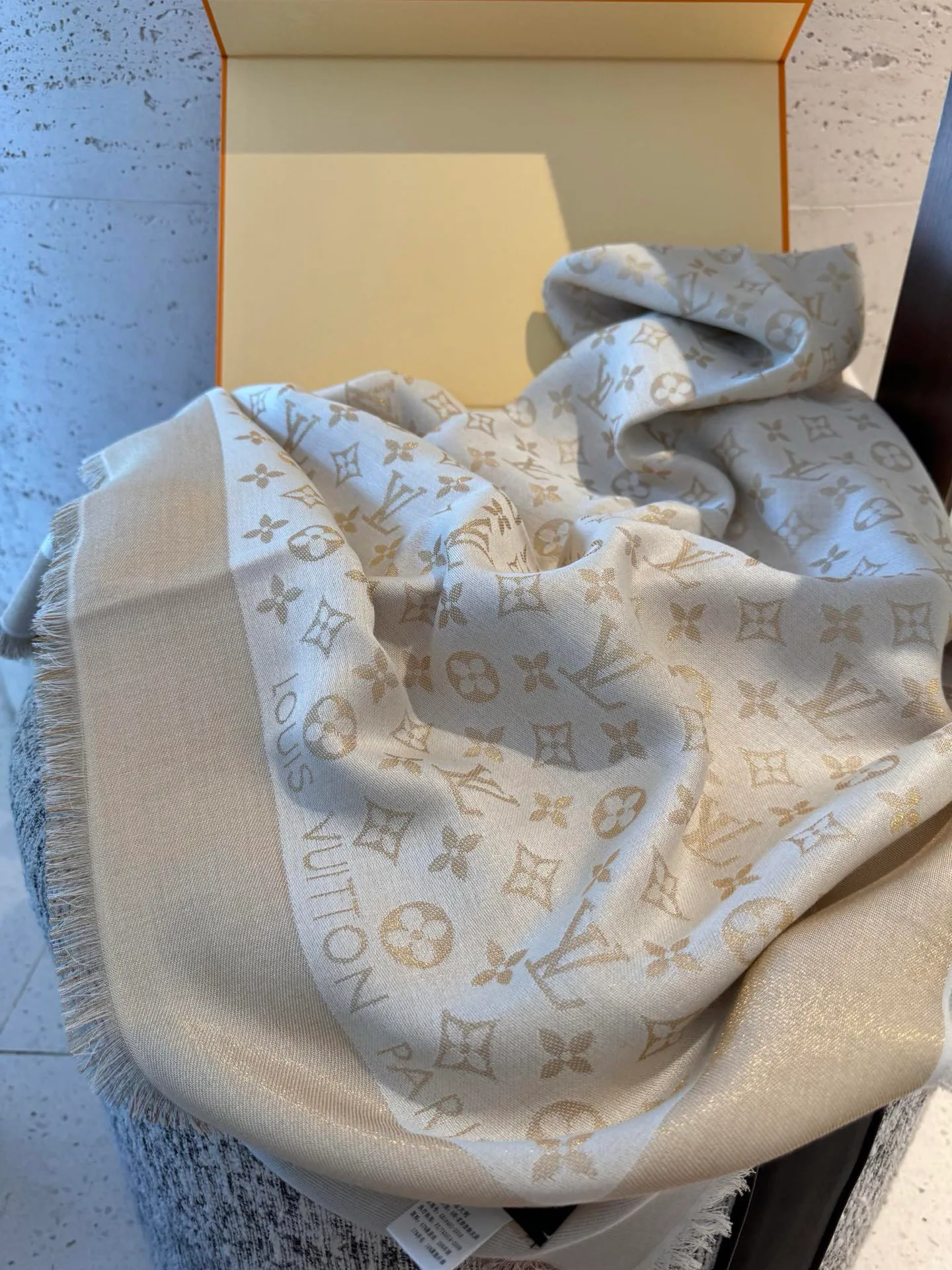 Шарфы Louis Vuitton 17716547