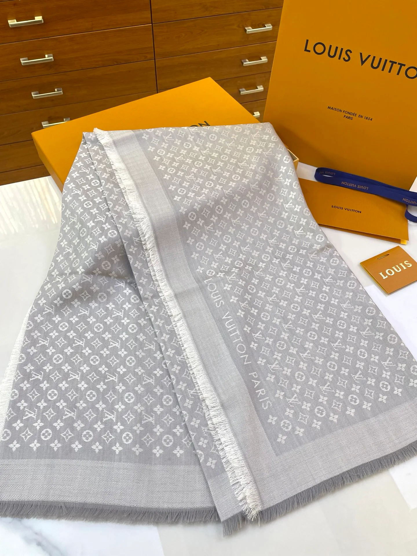 Шарфы Louis Vuitton 104656