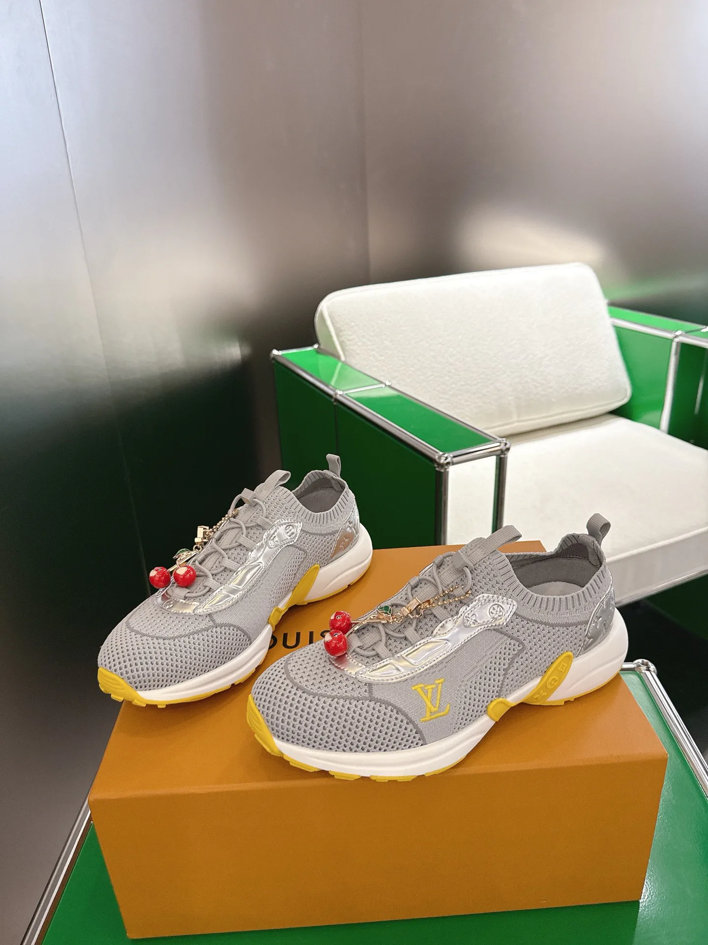 Кроссовки Женские Louis Vuitton 94621