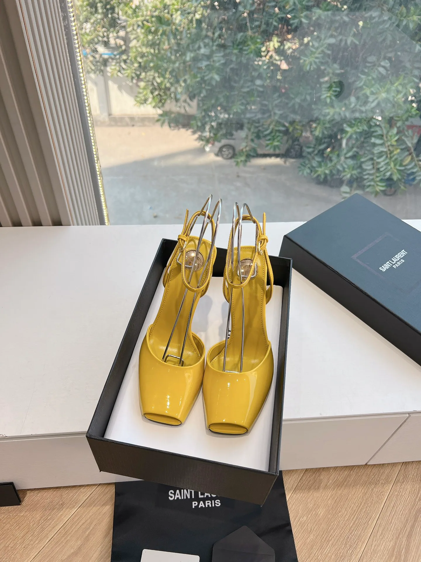 Босоножки Женские Saint Laurent 7882