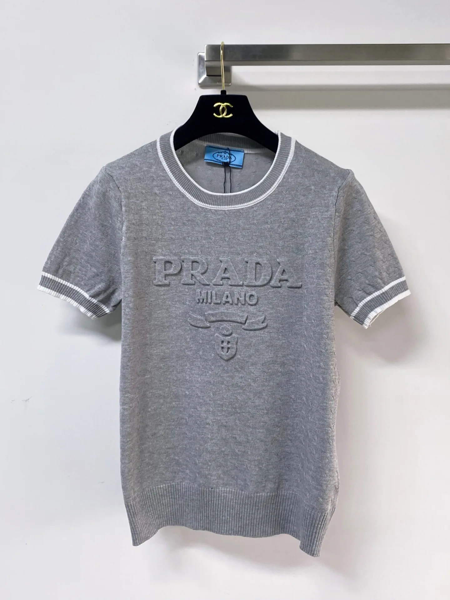 Футболки Женские Prada 13162477