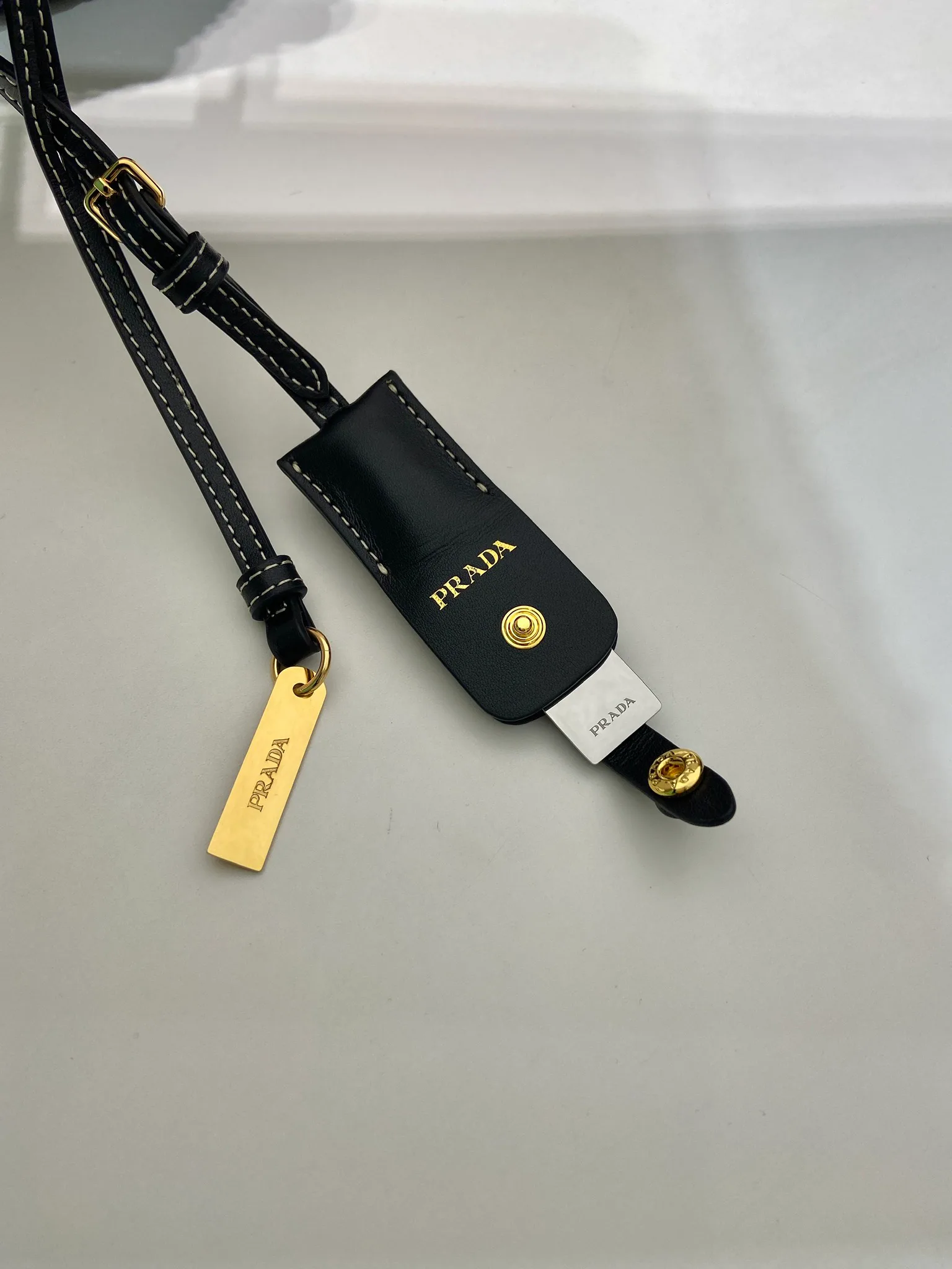 Классические Сумки Женские Prada 11565753