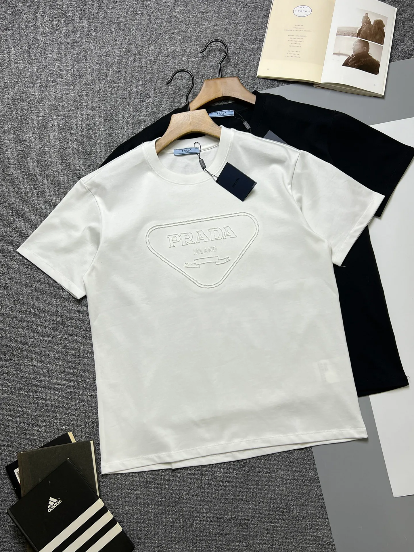 Футболки Женские Prada 11575057