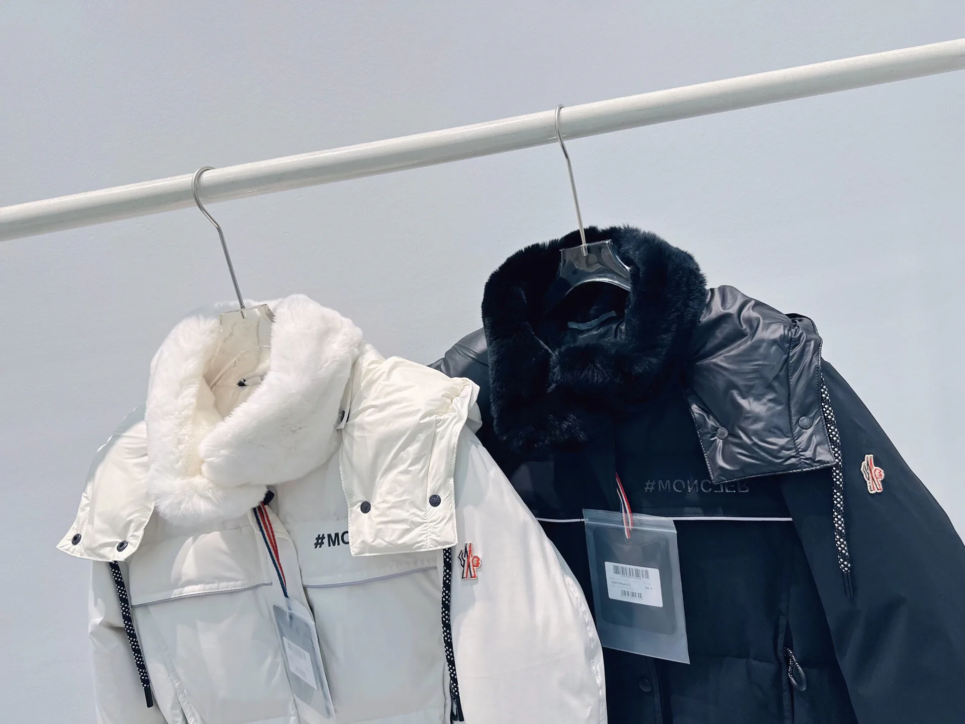 Куртки И Пуховики Женские Moncler 18710272