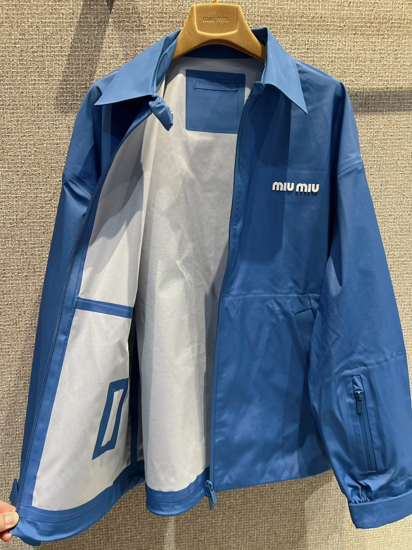 Куртки И Пуховики Женские Miu Miu 10655684