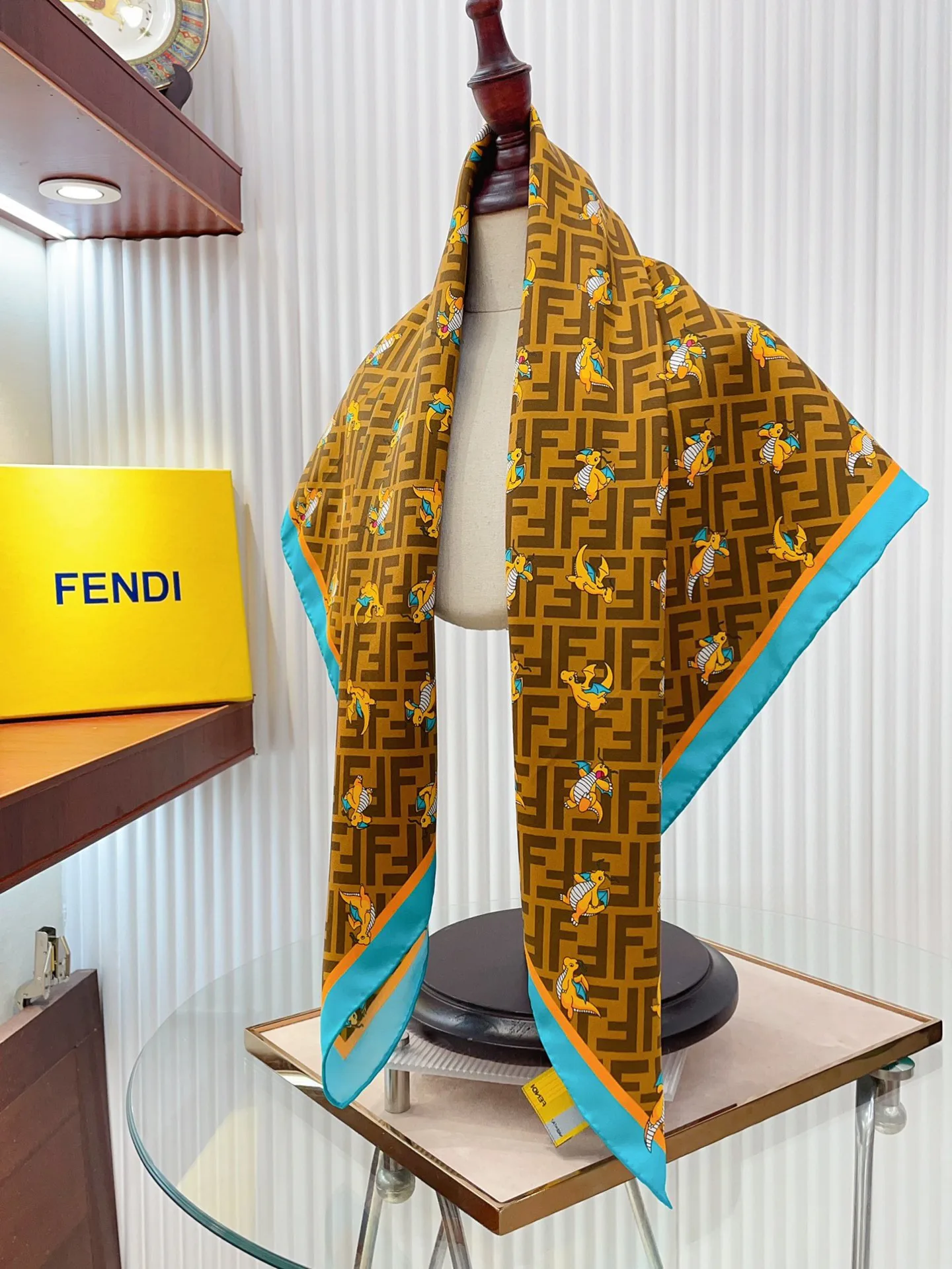 Шарфы Fendi 13169