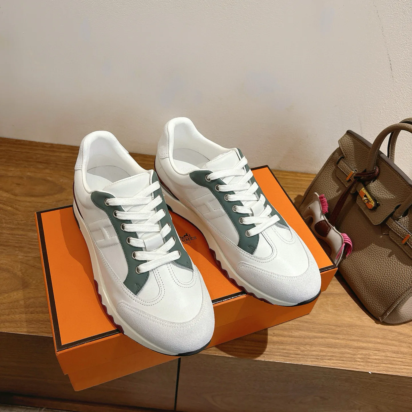 Кроссовки Женские Hermes 10830817