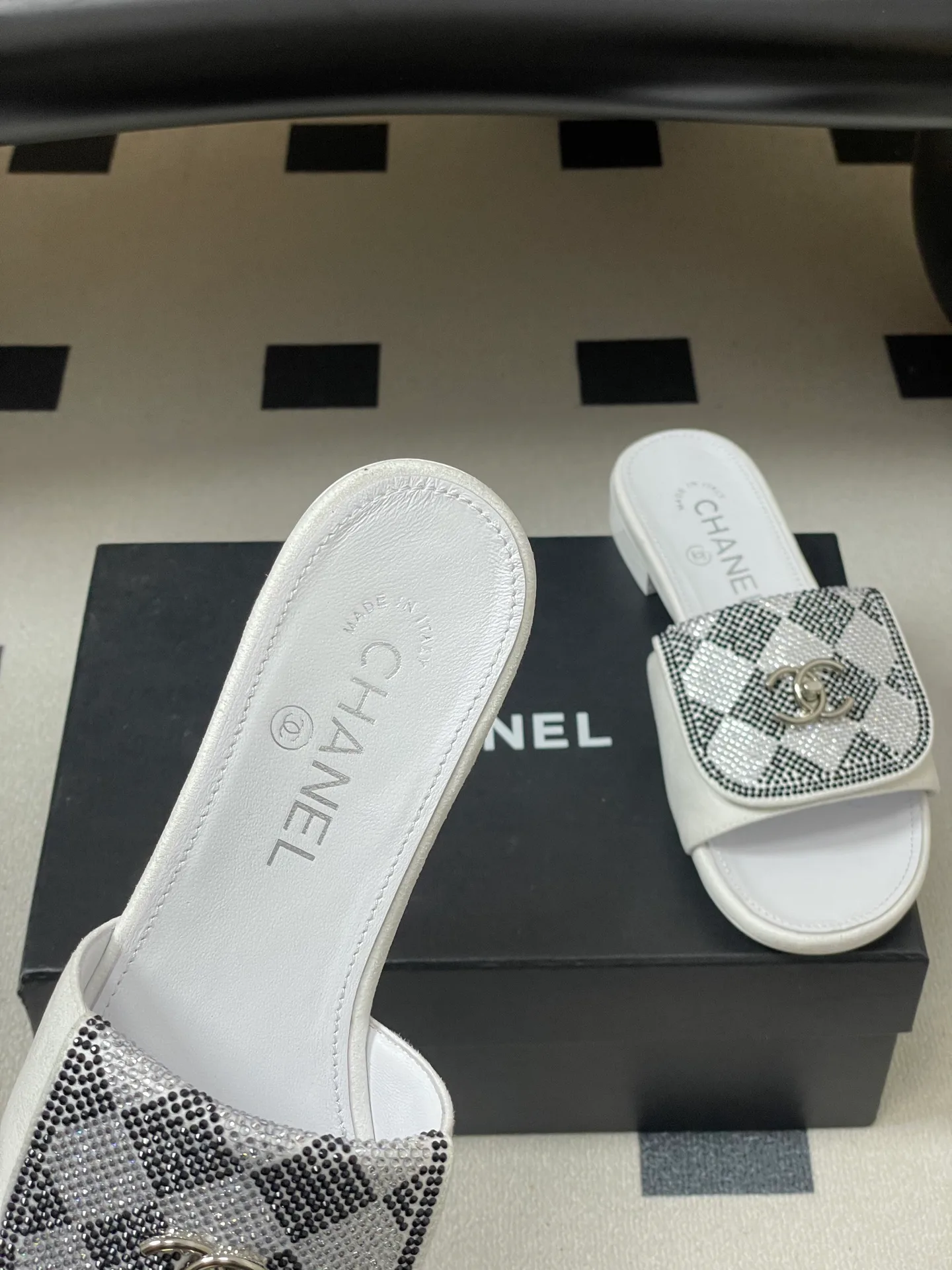 Шлепанцы Женские Chanel 1408236