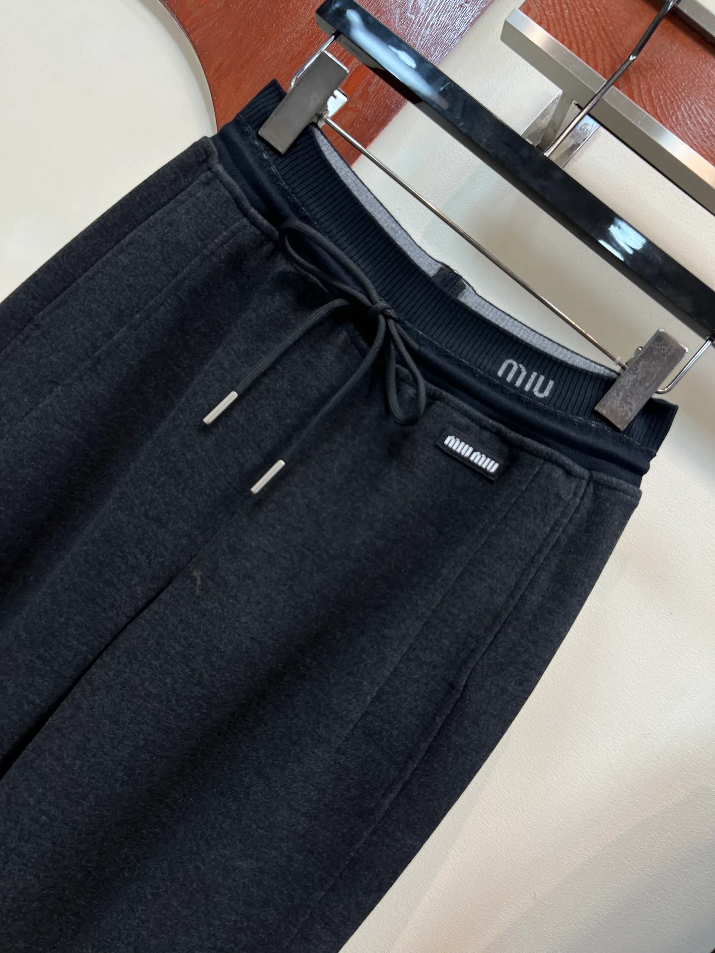 Брюки Женские Miu Miu 19037717