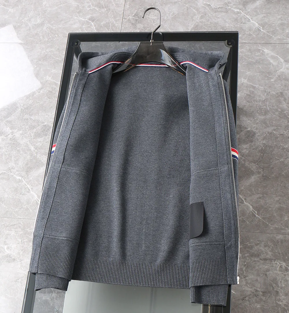 Куртки И Пуховики Мужские Moncler 1501840