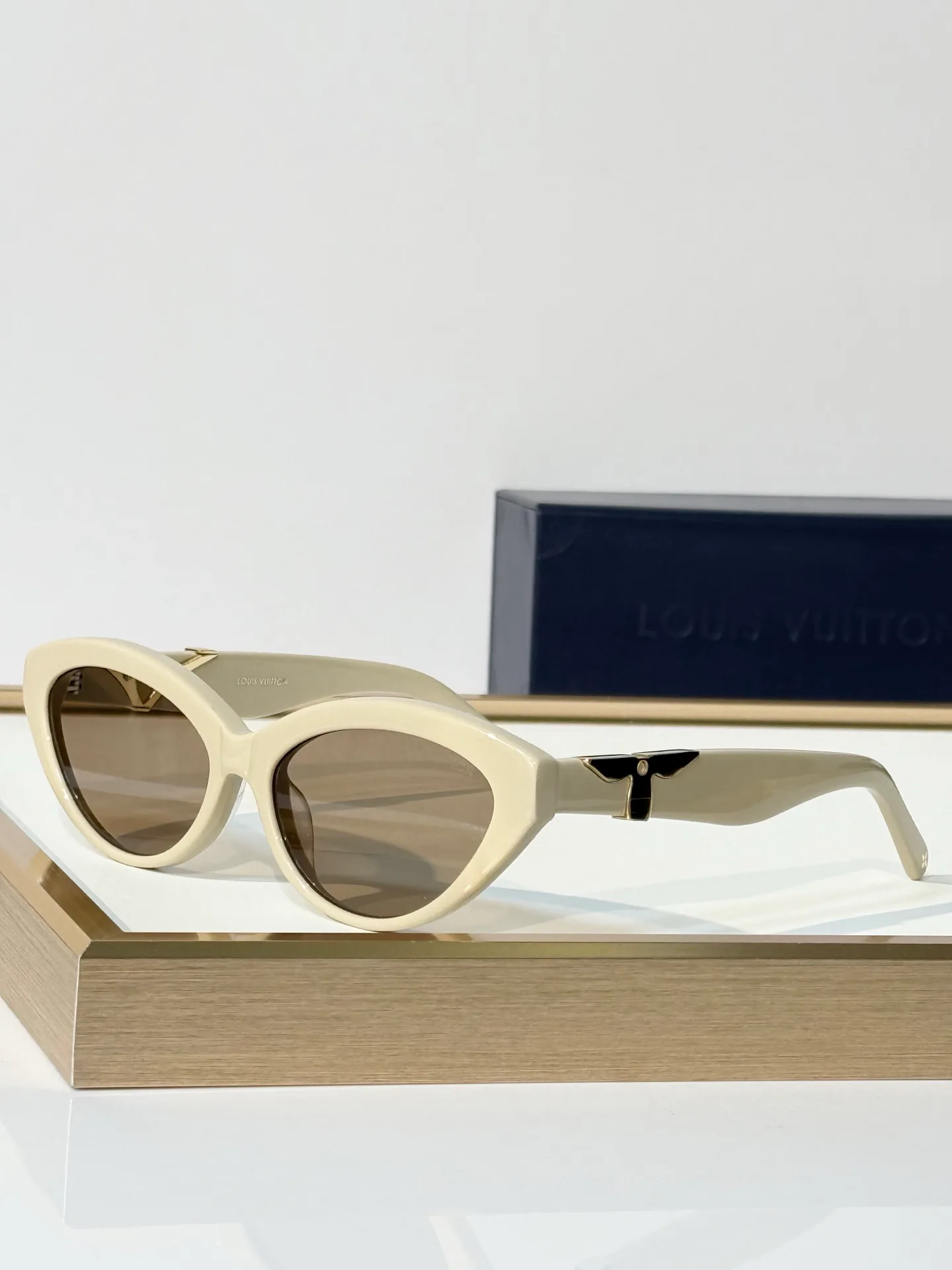 Очки Louis Vuitton 18117698