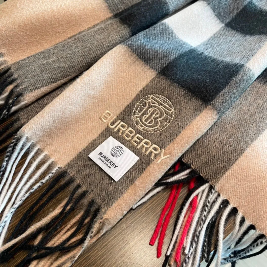 Шарфы Burberry 588266