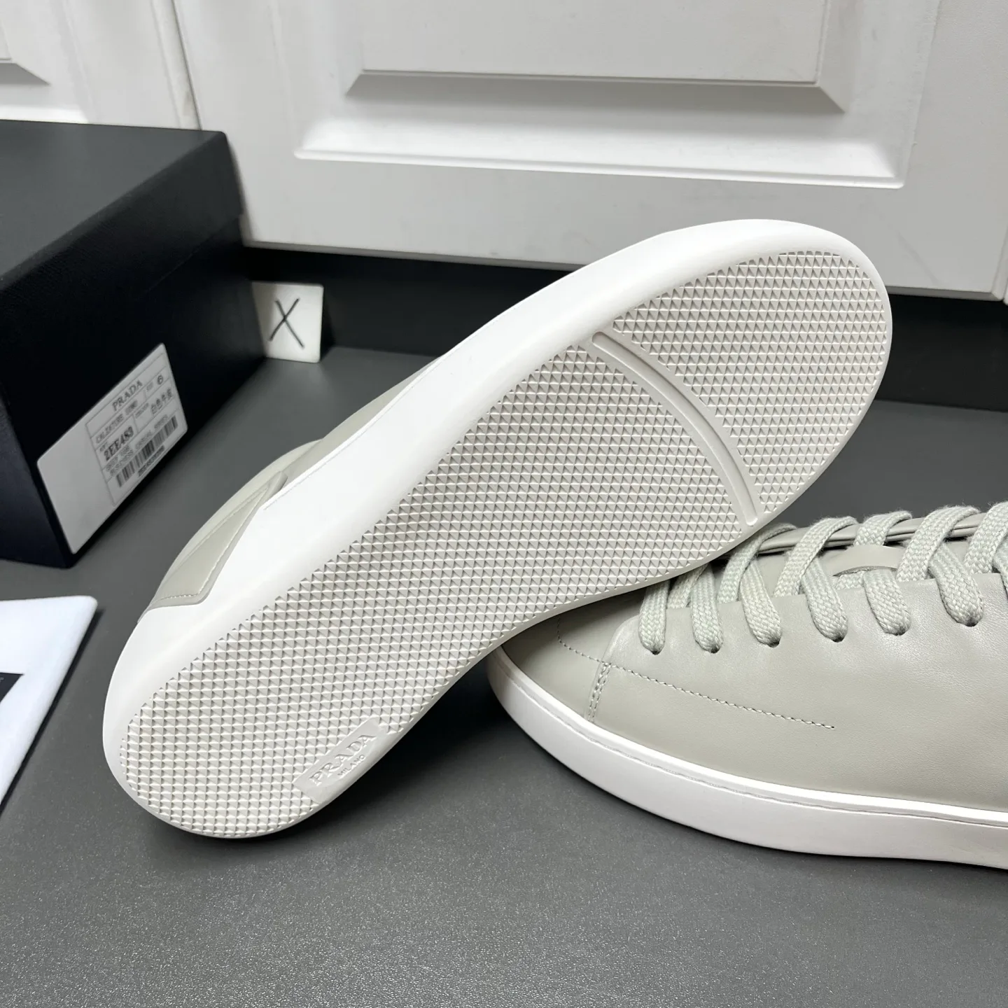 Кроссовки Мужские Prada 16940100