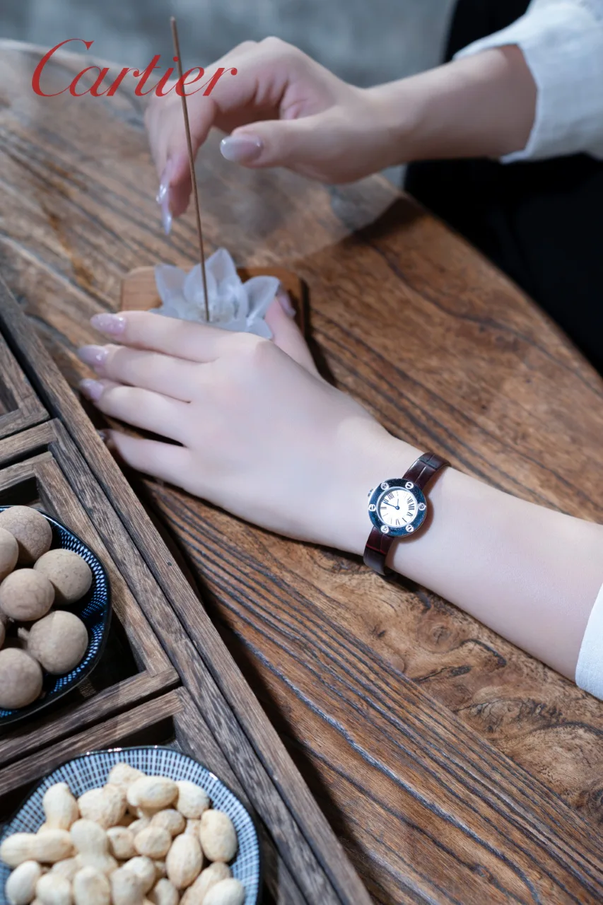 Часы Женские Cartier 11215514