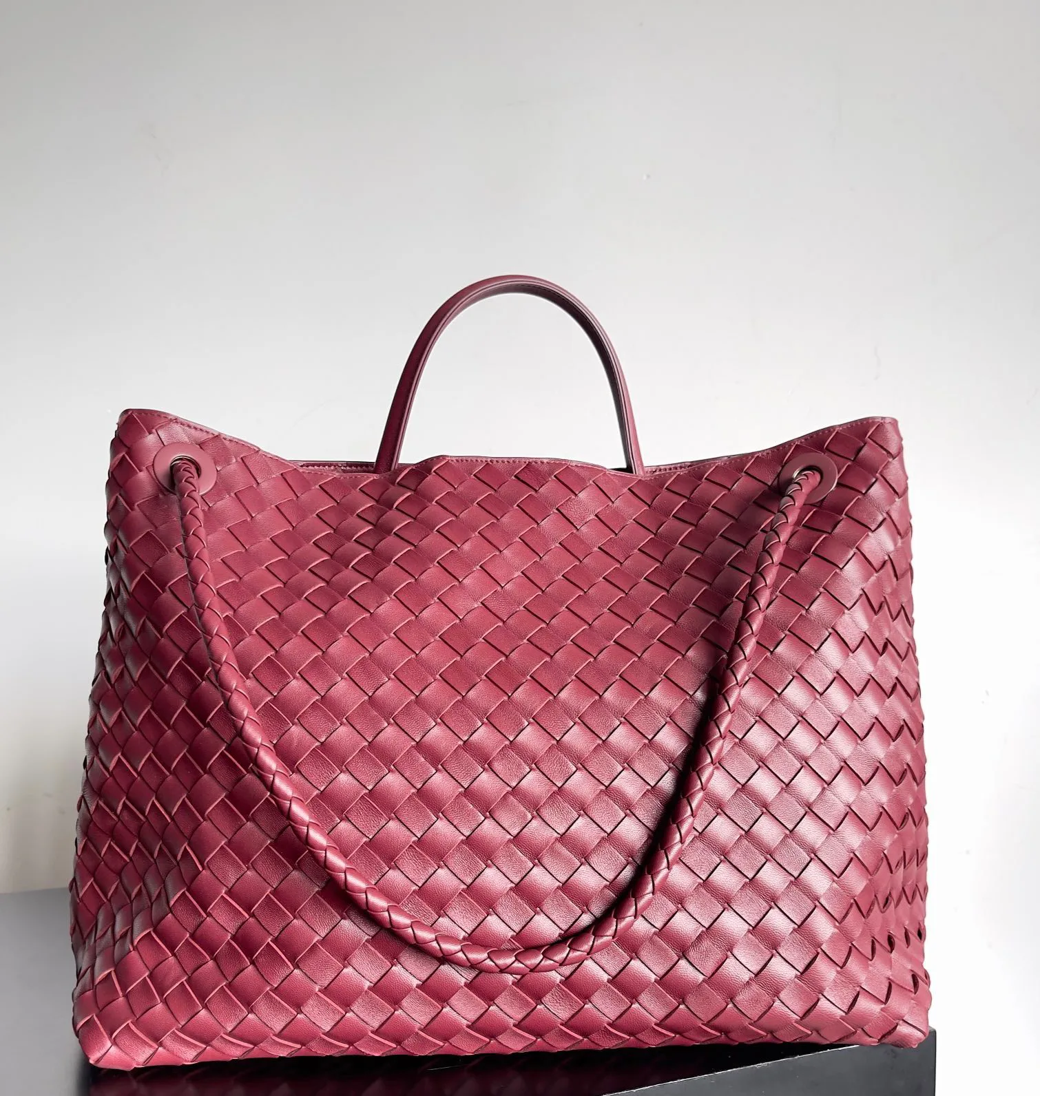 Классические Сумки Женские Bottega Veneta 17972837