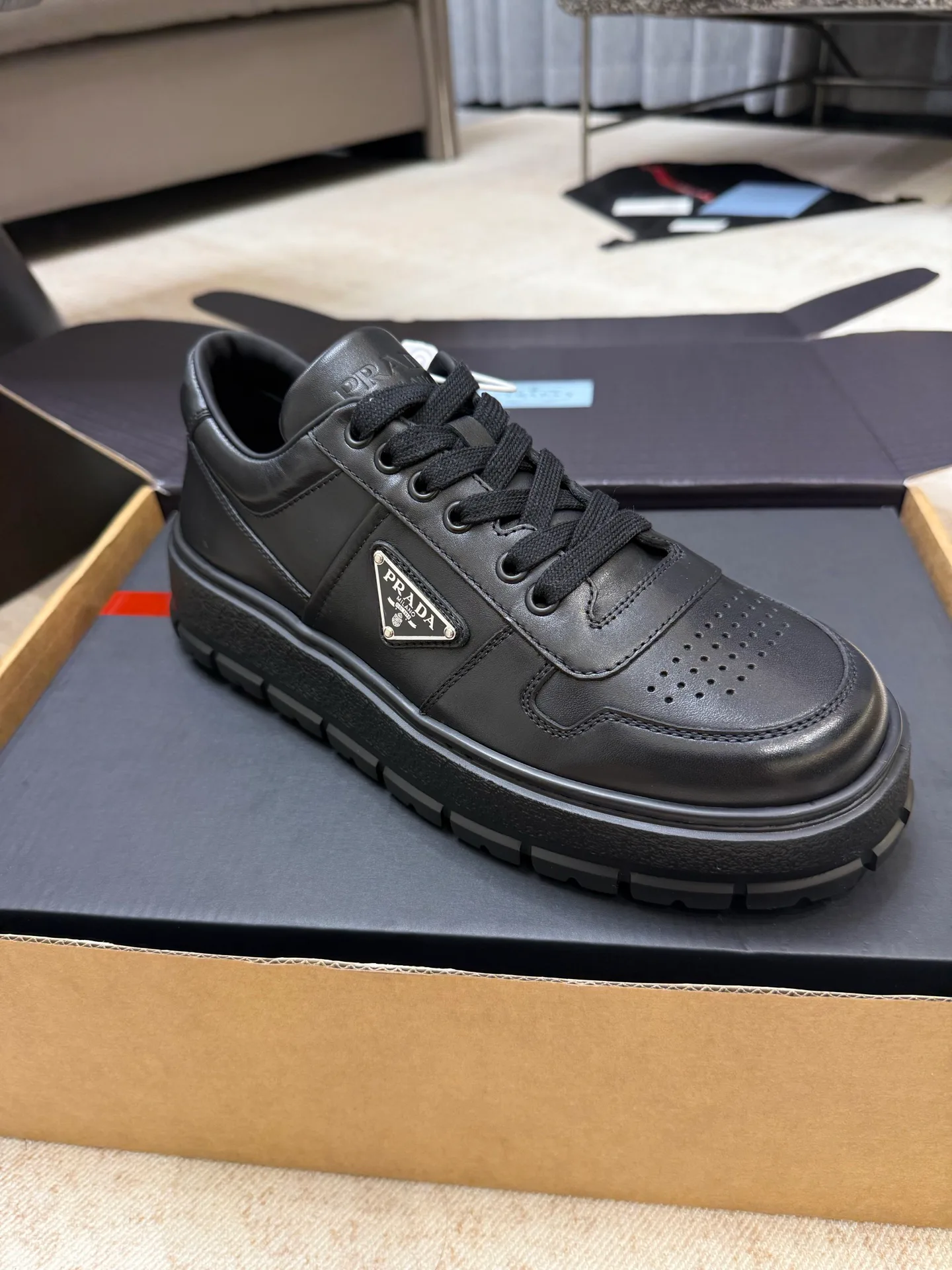 Кроссовки Мужские Prada 11411023