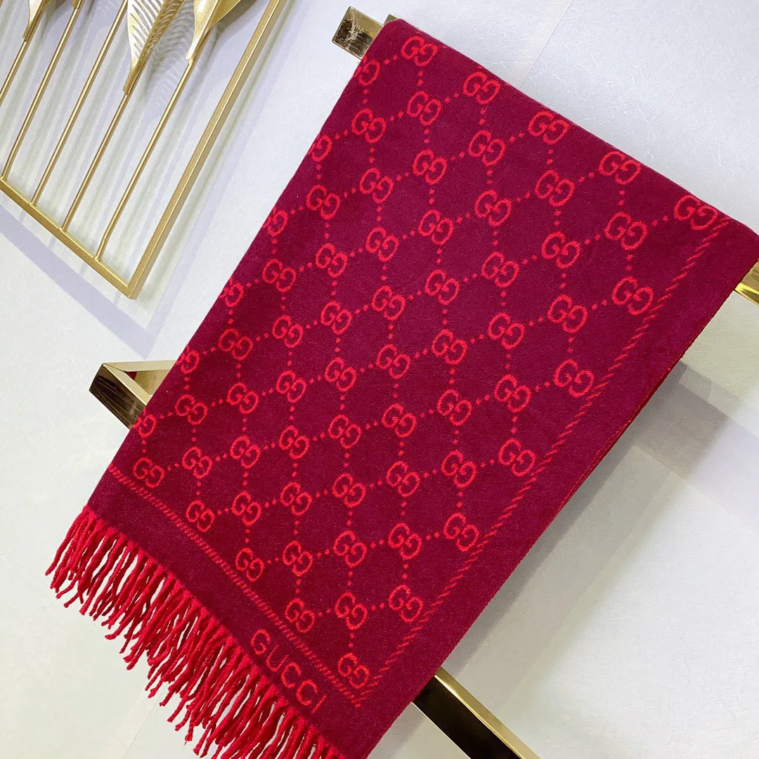 Шарфы Gucci 18291468