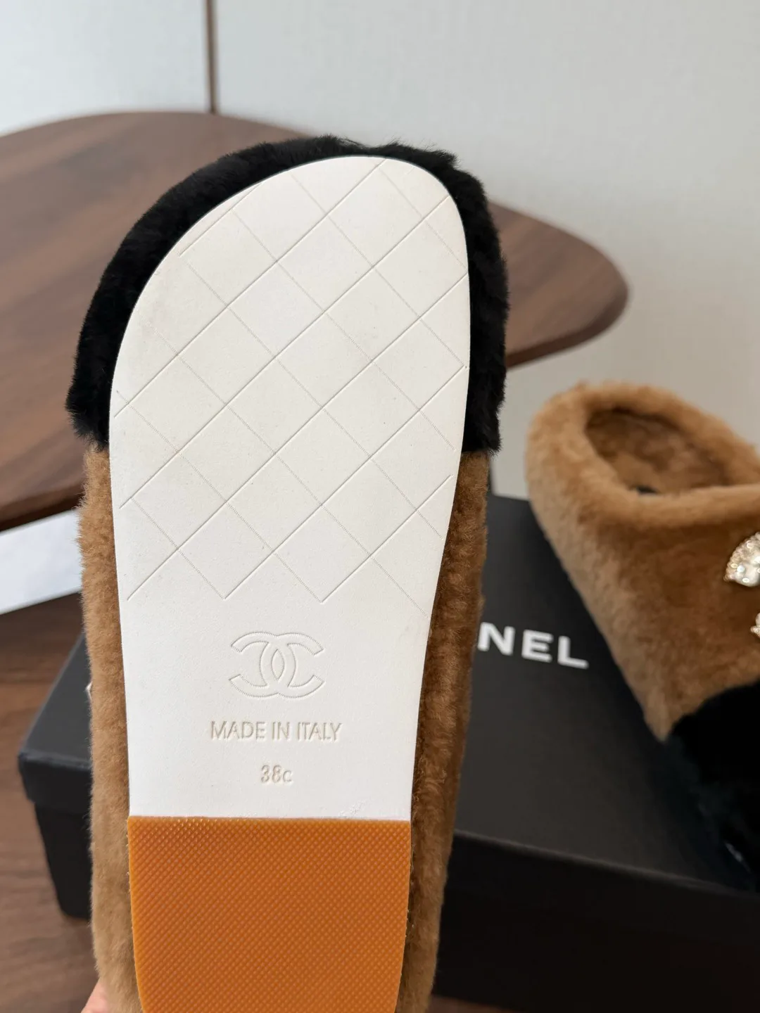 Тапочки Женские Chanel 19587122