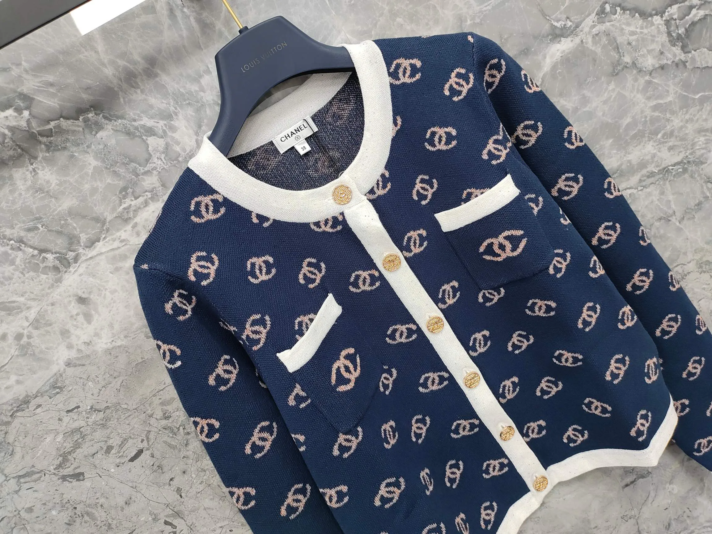 Джемперы И Свитеры Женские Chanel 17954425