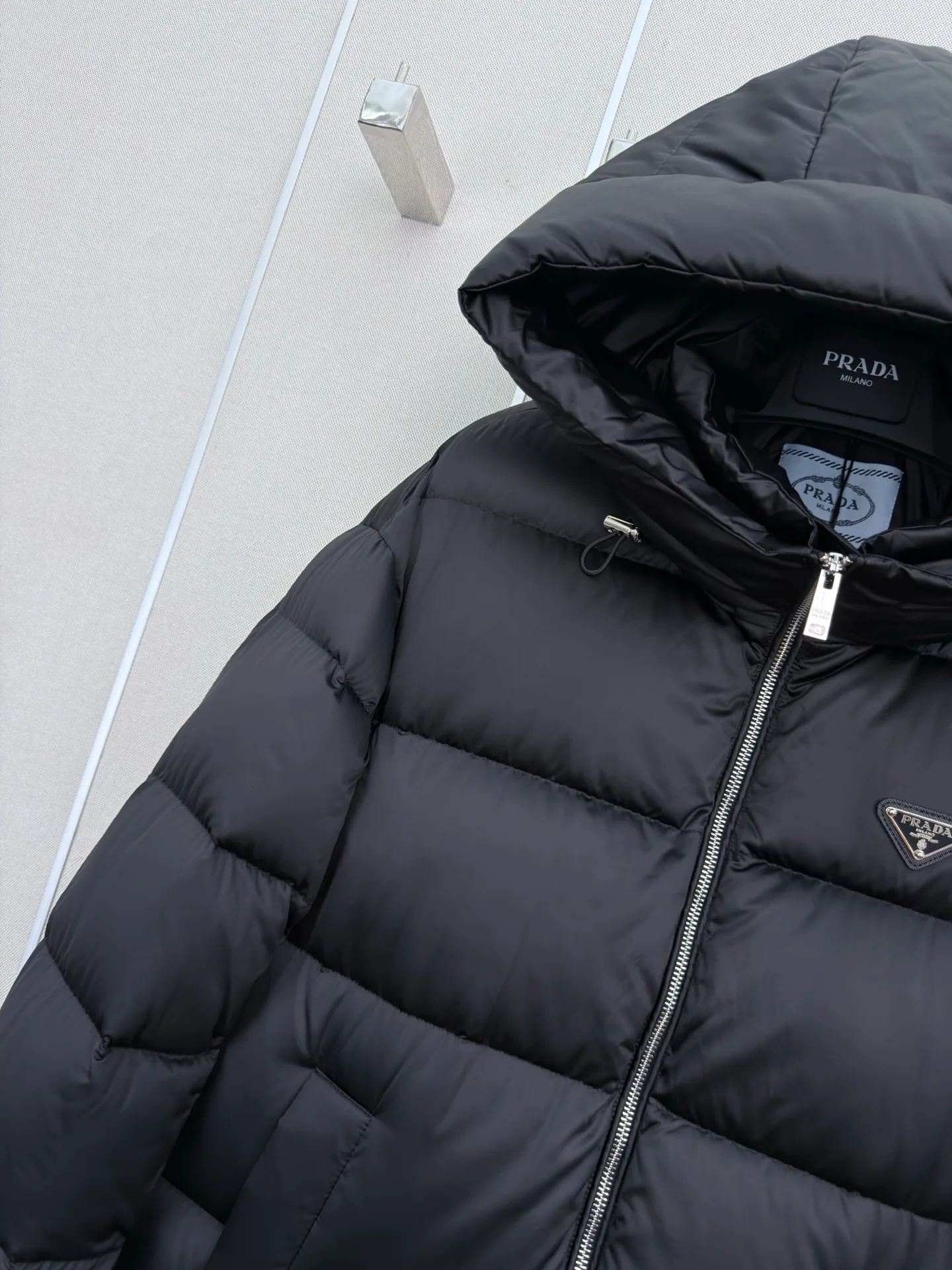 Куртки И Пуховики Женские Prada 18600980
