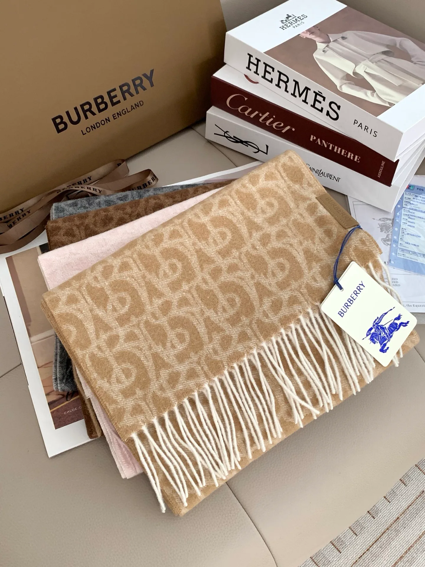 Шарфы Burberry 18222529