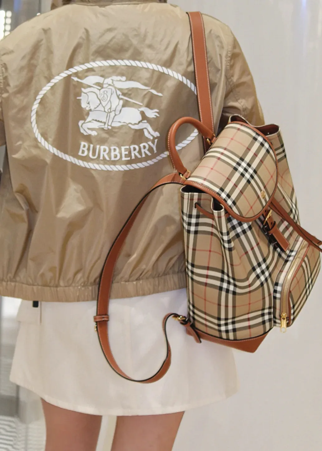 Куртки И Пуховики Женские Burberry 11224928