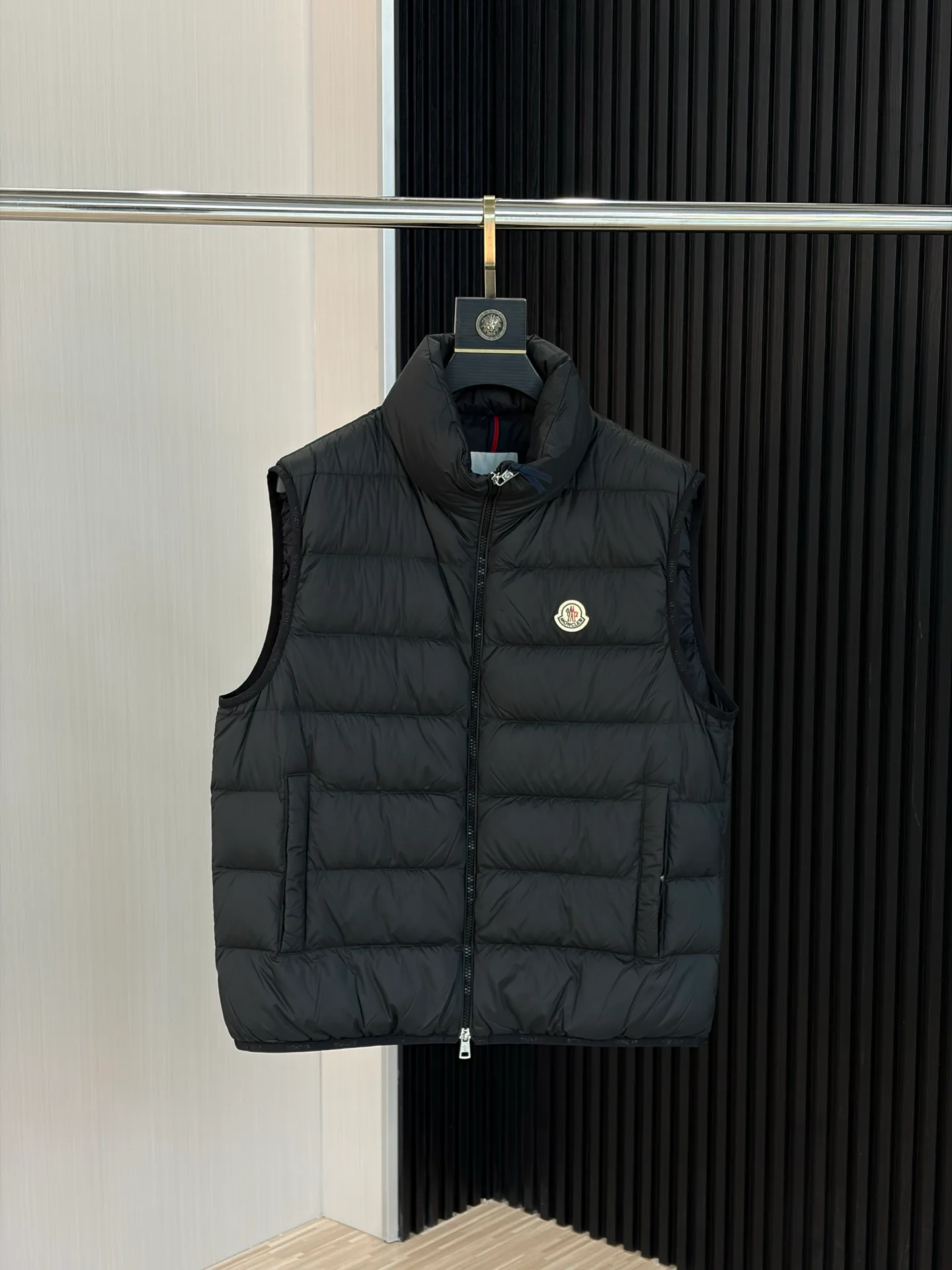 Жилеты Женские Moncler 18689143
