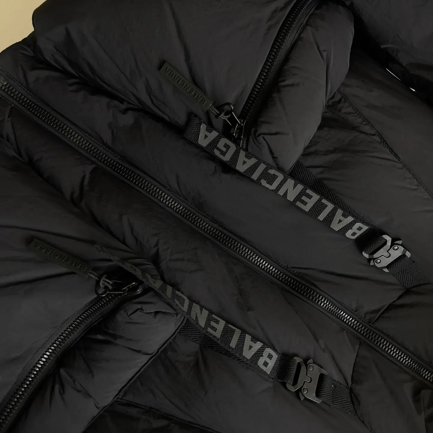 Куртки И Пуховики Женские Balenciaga 844176