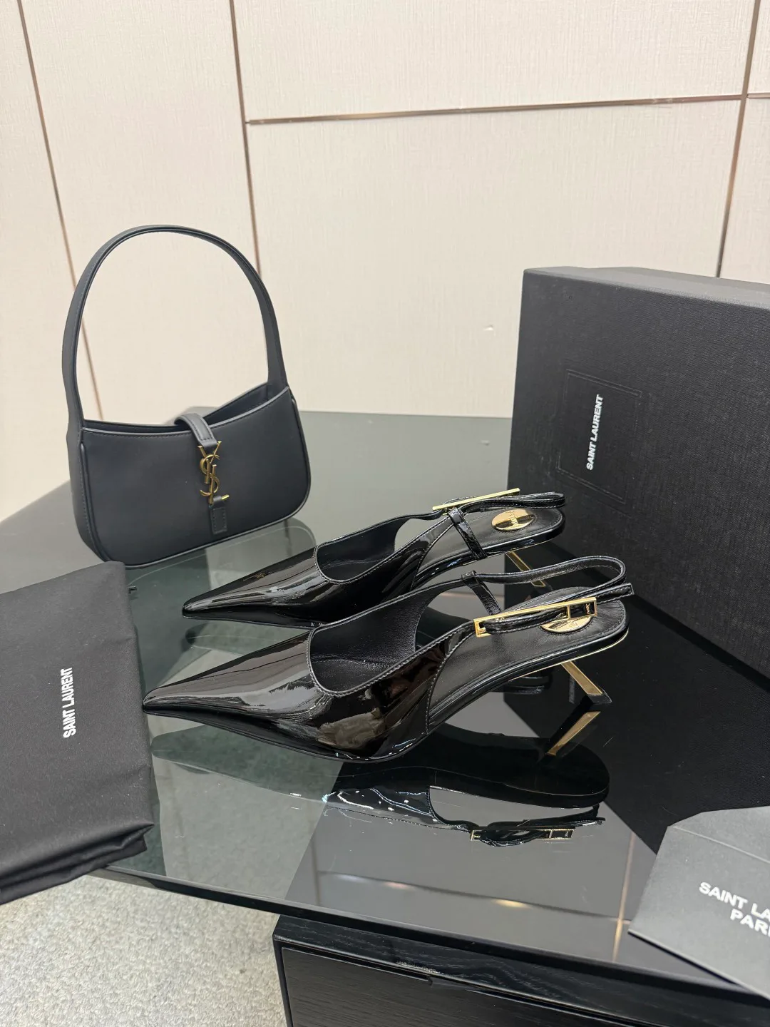 Туфли Женские Saint Laurent 2597115