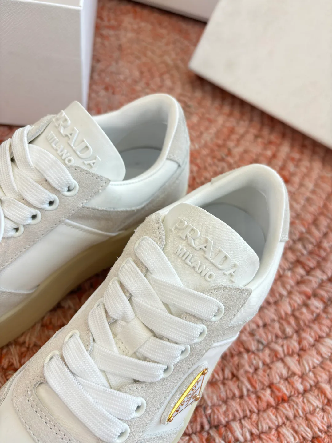 Кроссовки Женские Prada 10447002