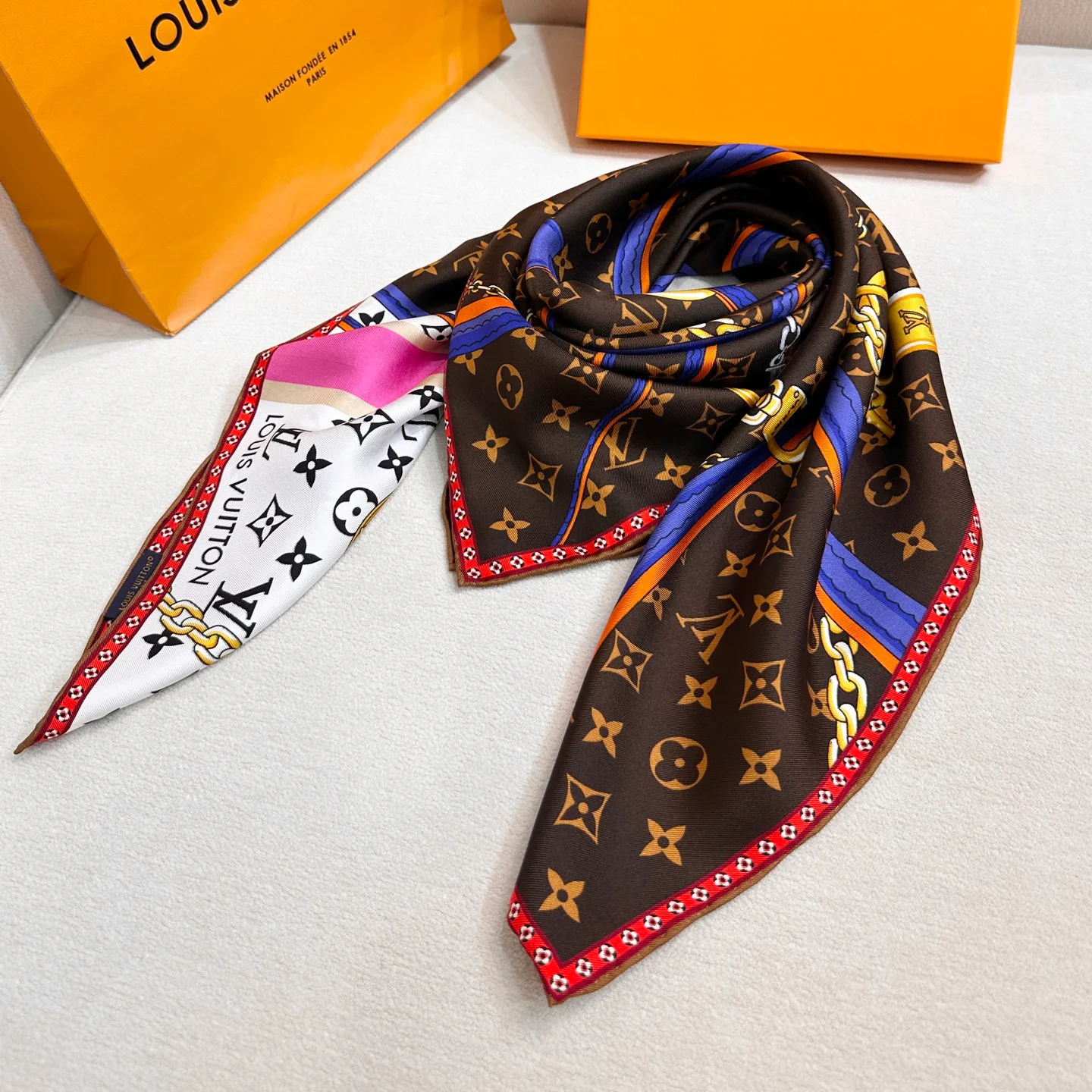 Платки Louis Vuitton 18501130